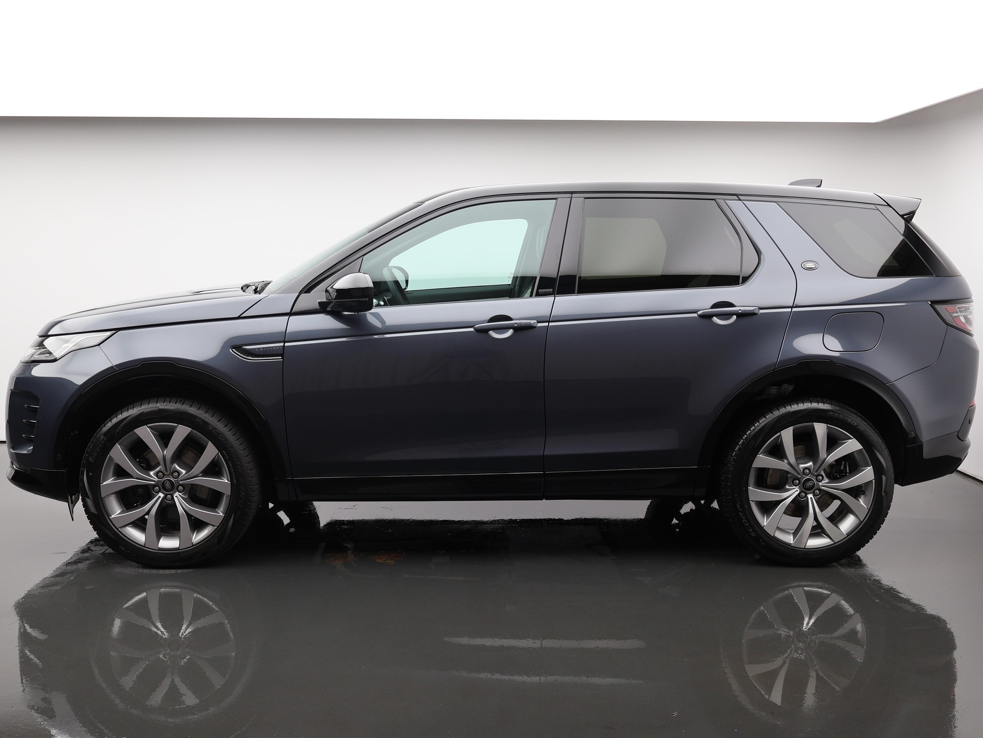 LAND ROVER Discovery Sport 1.5 T 270e Dynamic HSE-image-1