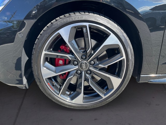 AUDI S3 Sportback 2.0 TFSI quattro S-tronic-image-8