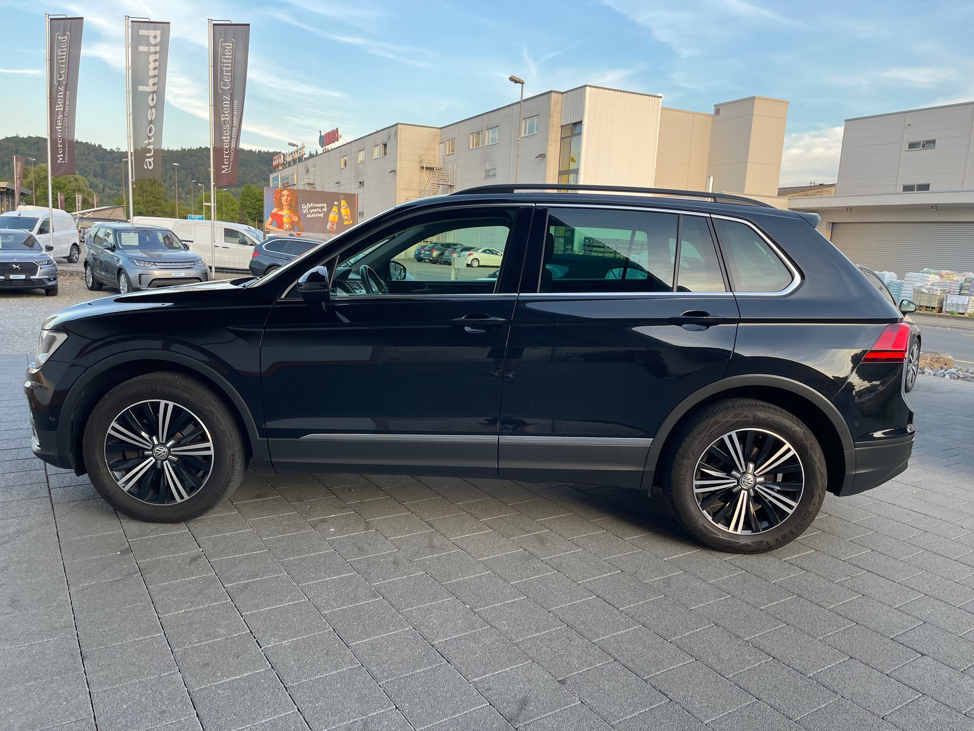 VW Tiguan 2.0 TDI SCR Comfortline 4Motion DSG-image-8