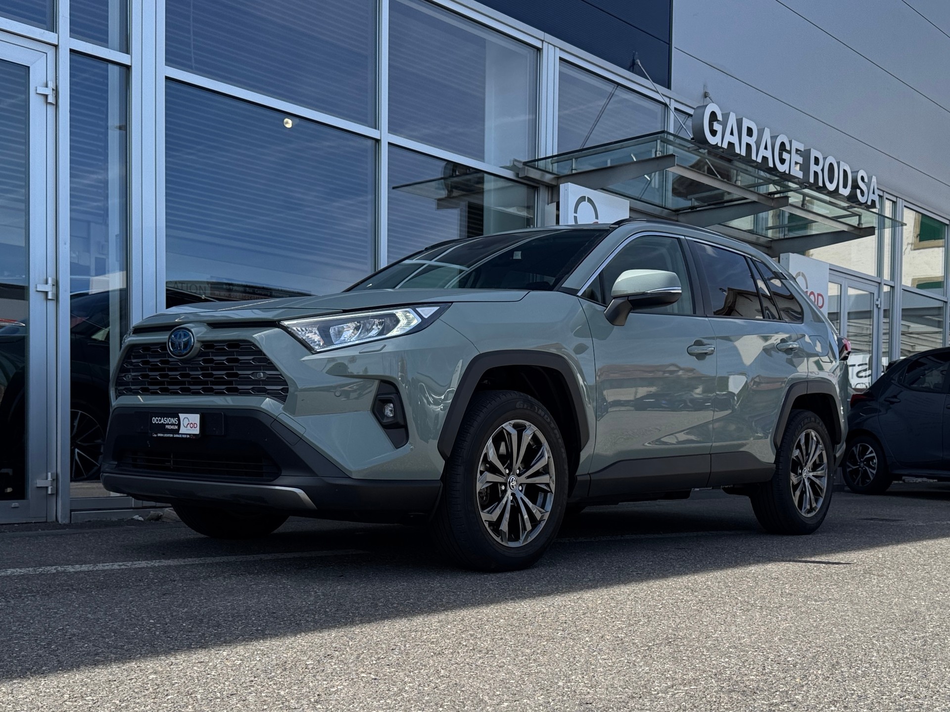 TOYOTA RAV-4 2.5 HSD Trend e-CVT-image-1