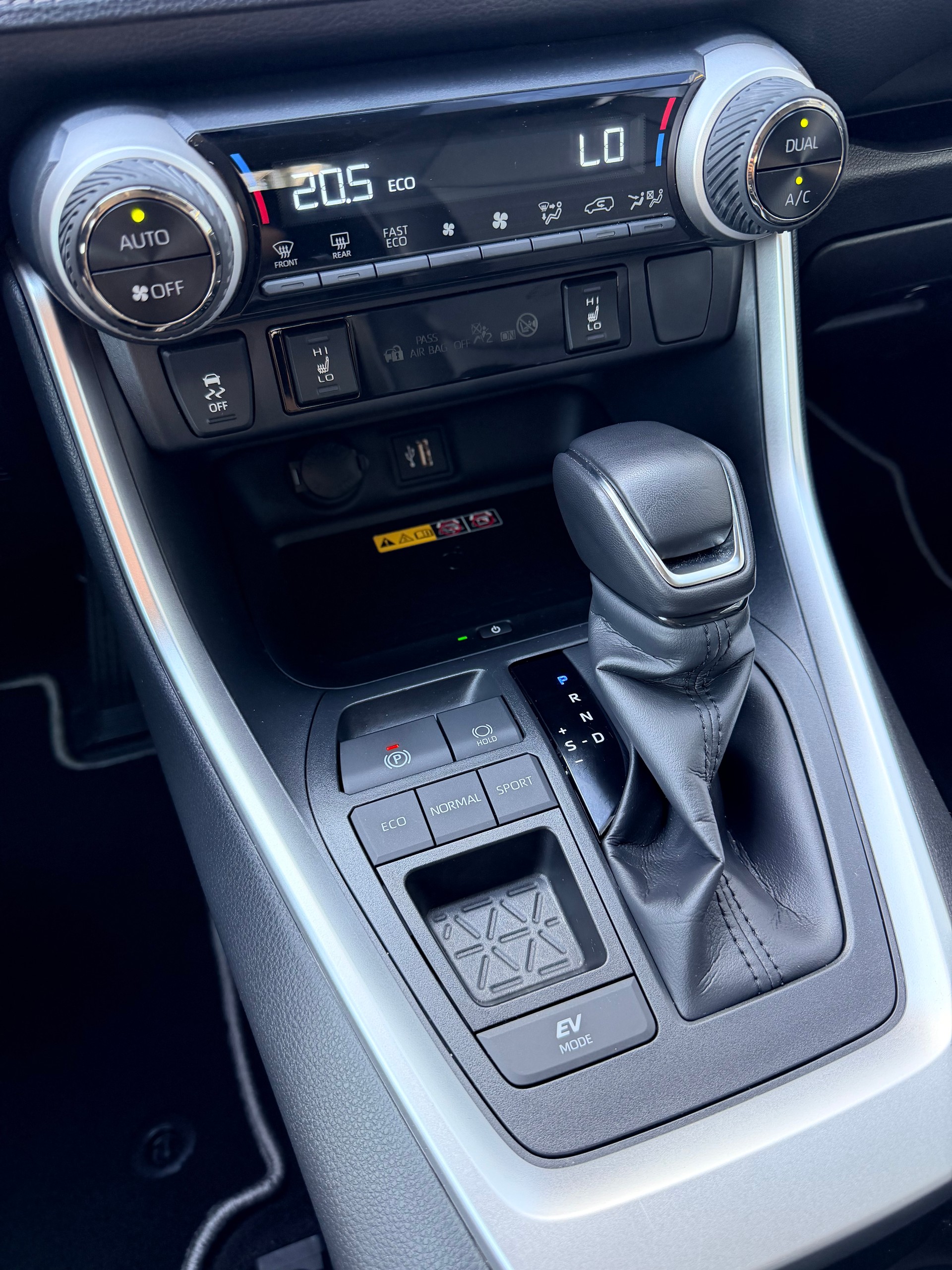 TOYOTA RAV-4 2.5 HSD Trend e-CVT-image-22