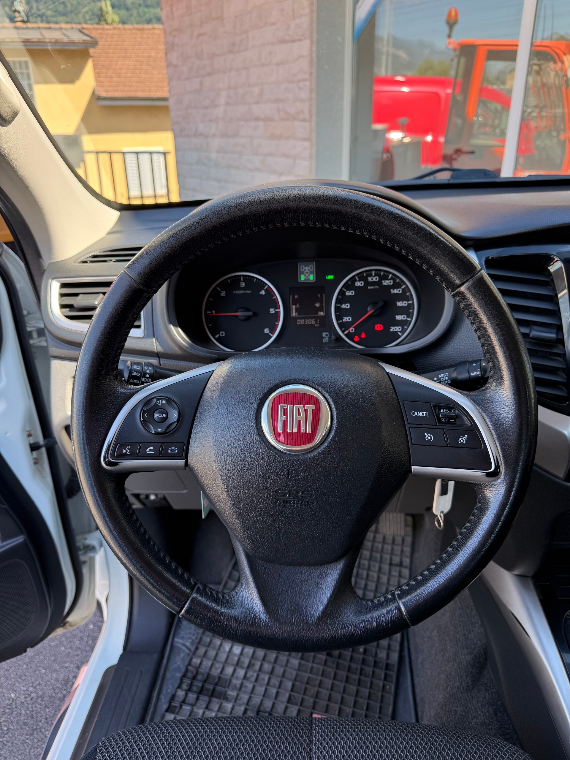 FIAT Fullback LX 2.4 MJ DC Primo 4WD-image-12