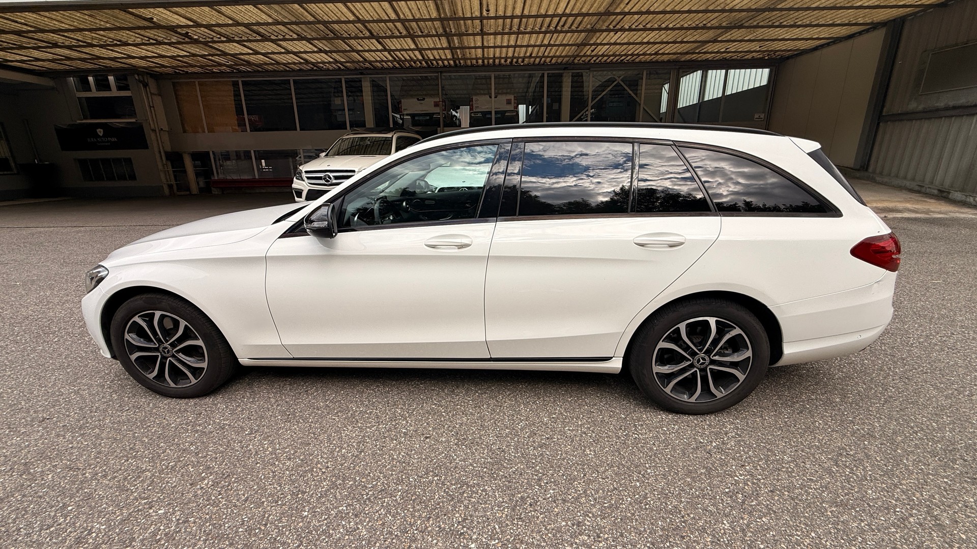 MERCEDES-BENZ C 250 d 4Matic 9G-Tronic-image-6