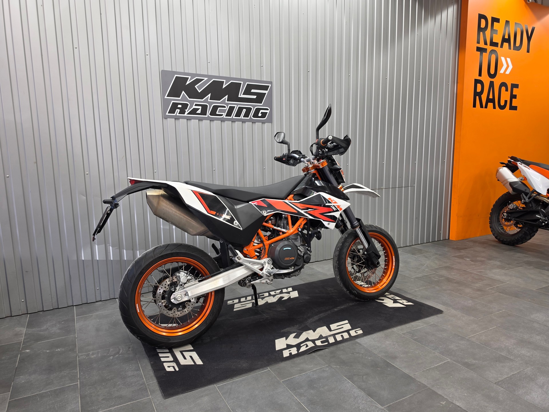KTM 690 SMC R-image-5