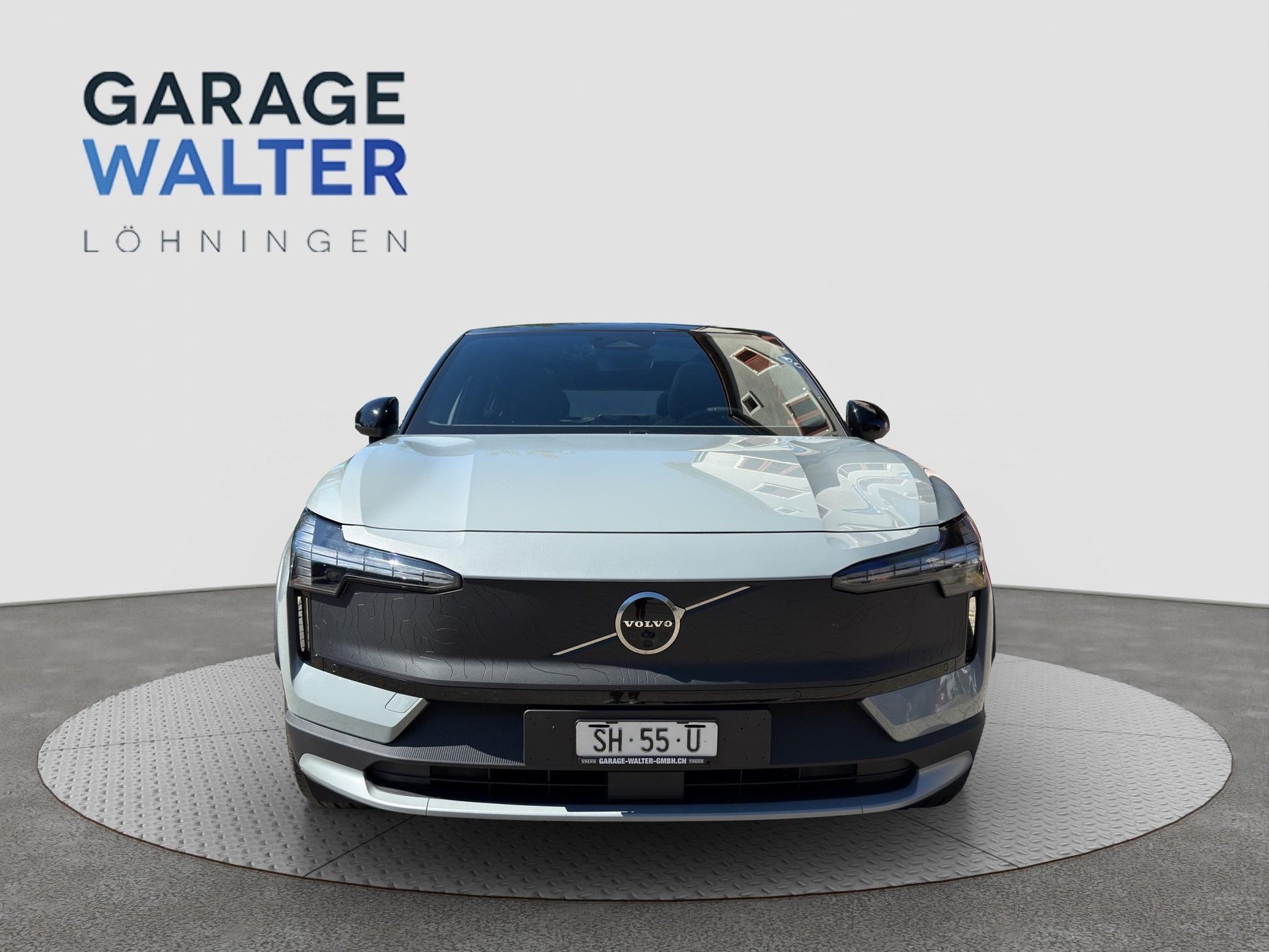 VOLVO EX30 Cross Country P8 69 kWh AWD Ultra-image-5