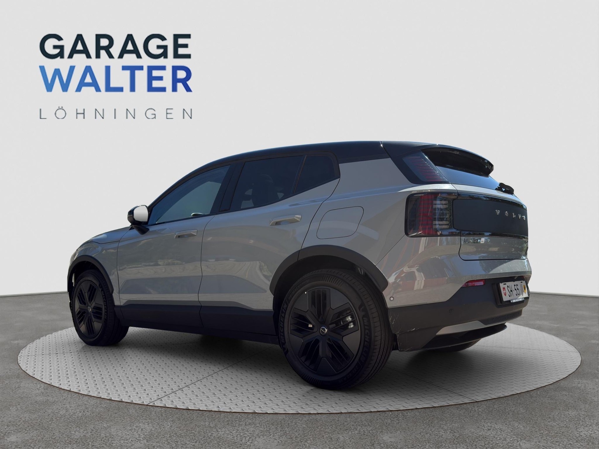 VOLVO EX30 Cross Country P8 69 kWh AWD Ultra-image-9