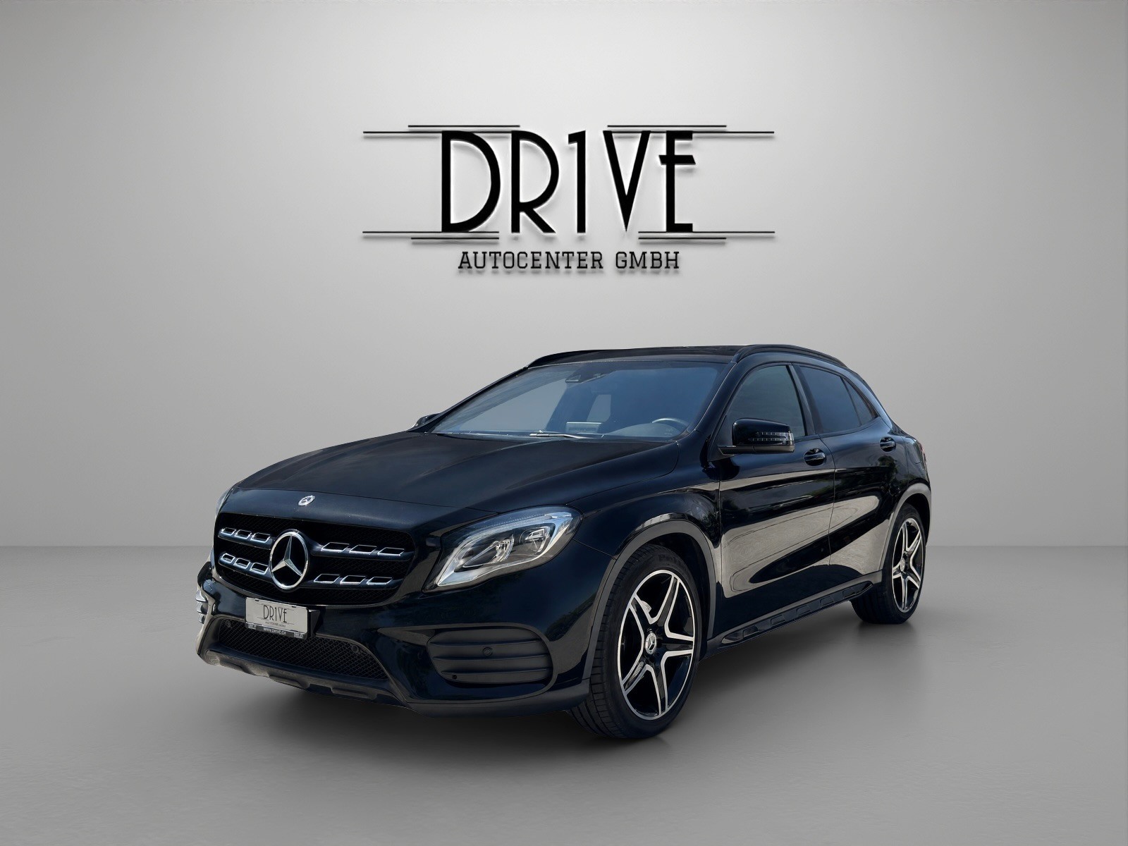 MERCEDES-BENZ GLA 200 AMG Line 7G-DCT-image-0
