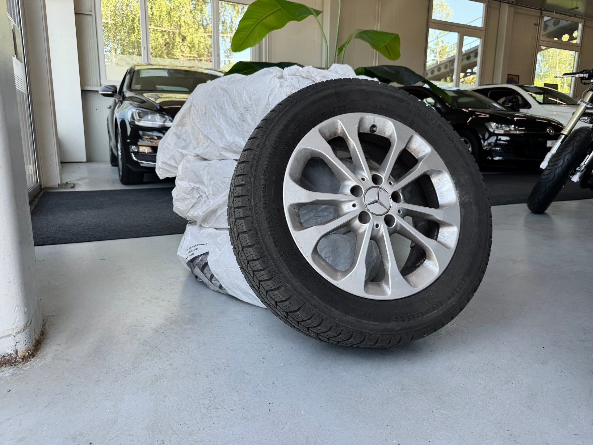 MERCEDES-BENZ GLA 200 AMG Line 7G-DCT-image-21