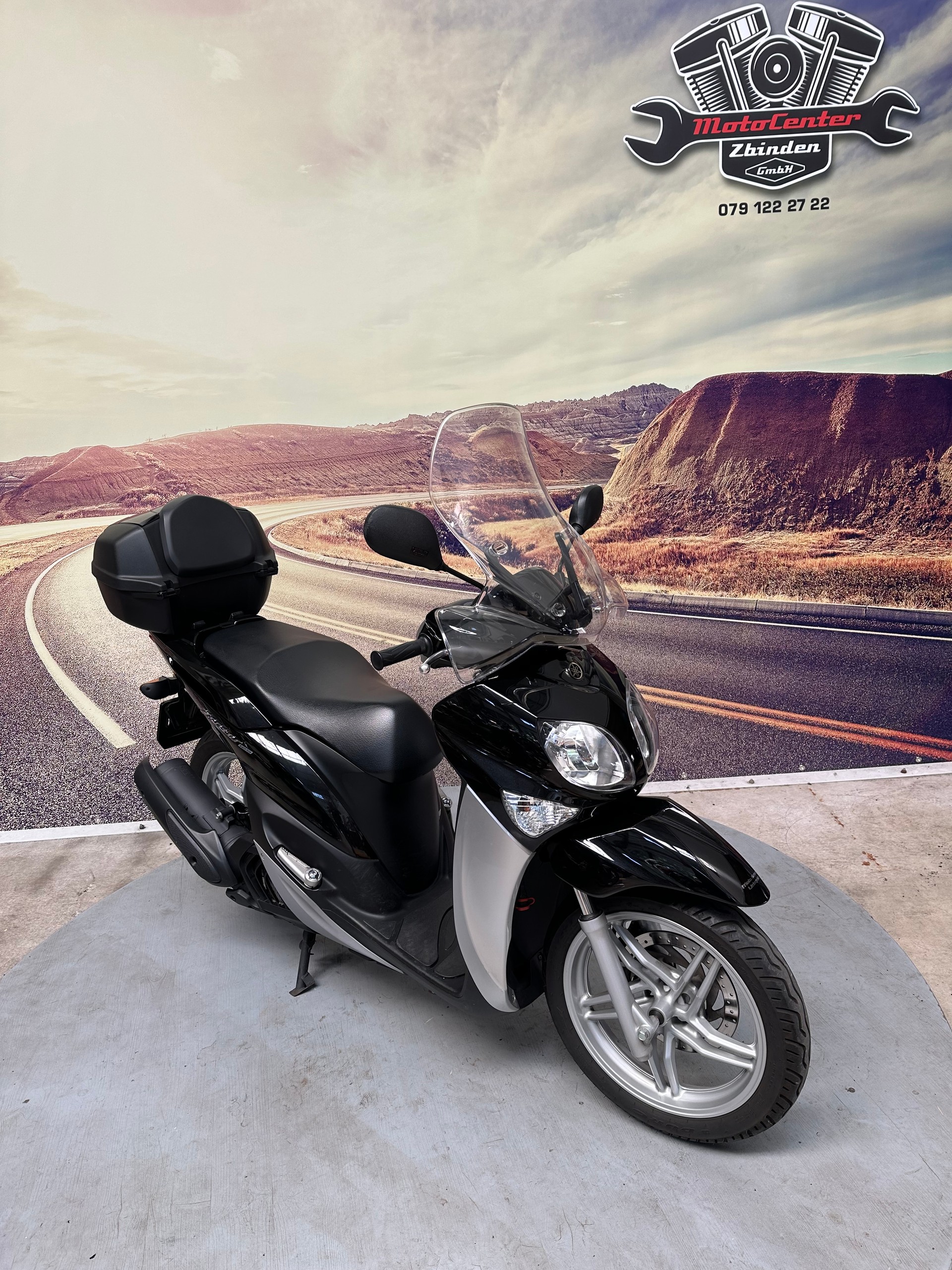 YAMAHA Xenter 125-showroom-element-1
