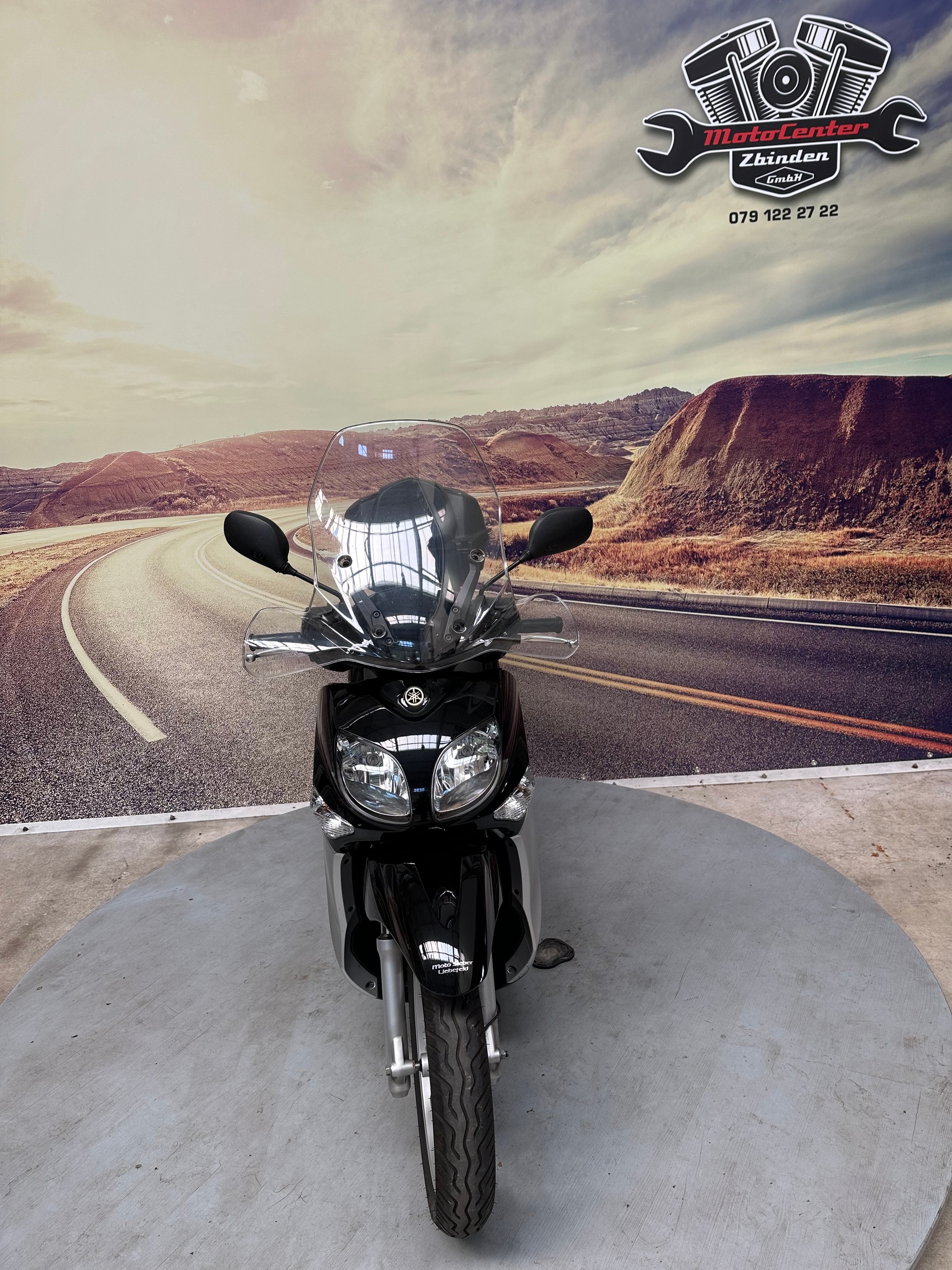 YAMAHA Xenter 125-showroom-element-2
