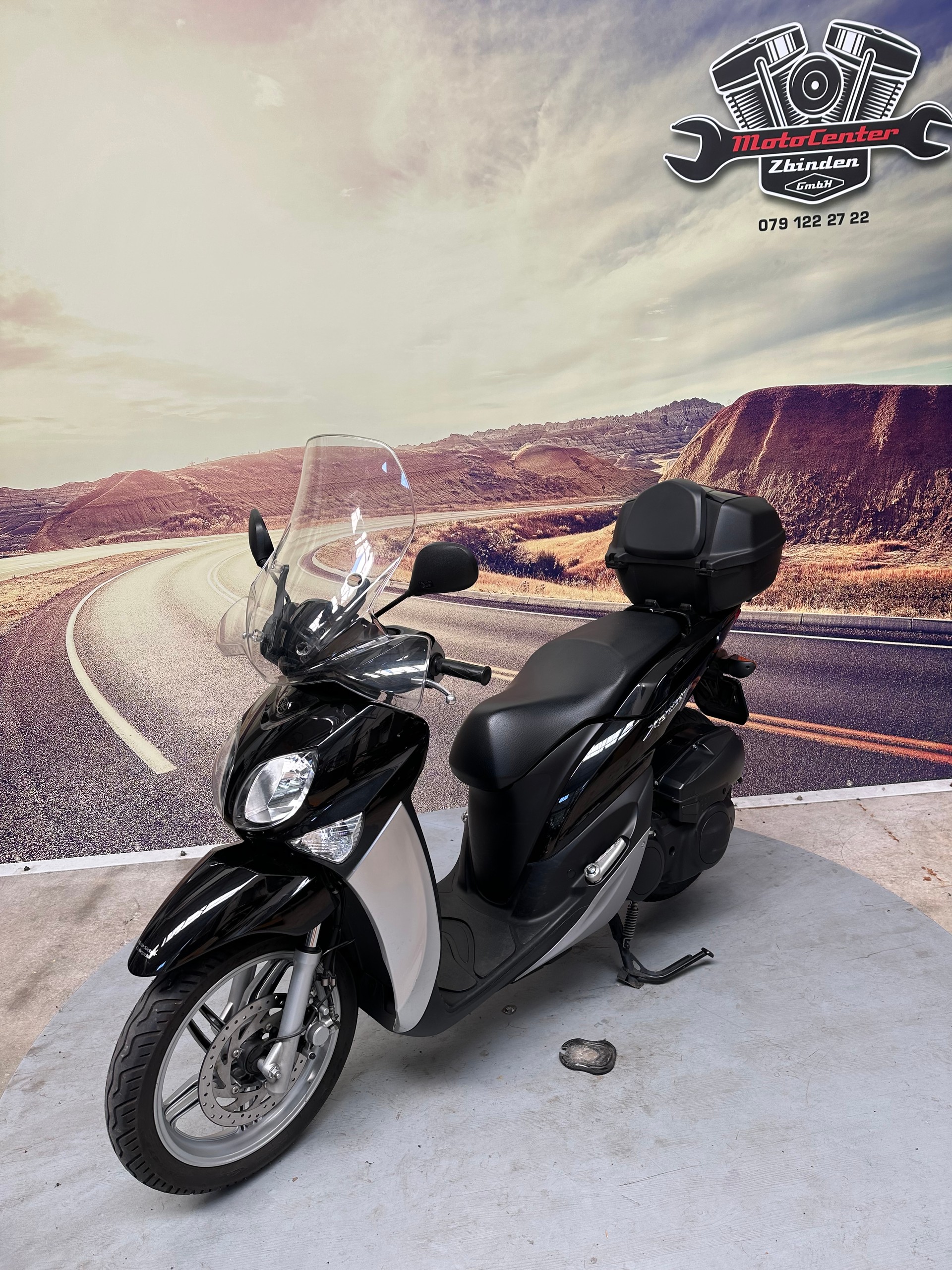 YAMAHA Xenter 125-showroom-element-3