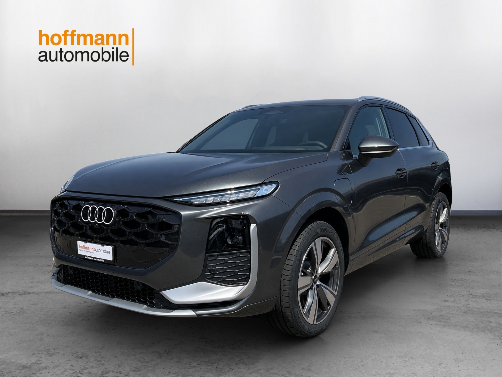 AUDI Q3 SUV e-hybrid 200 kW S tronig