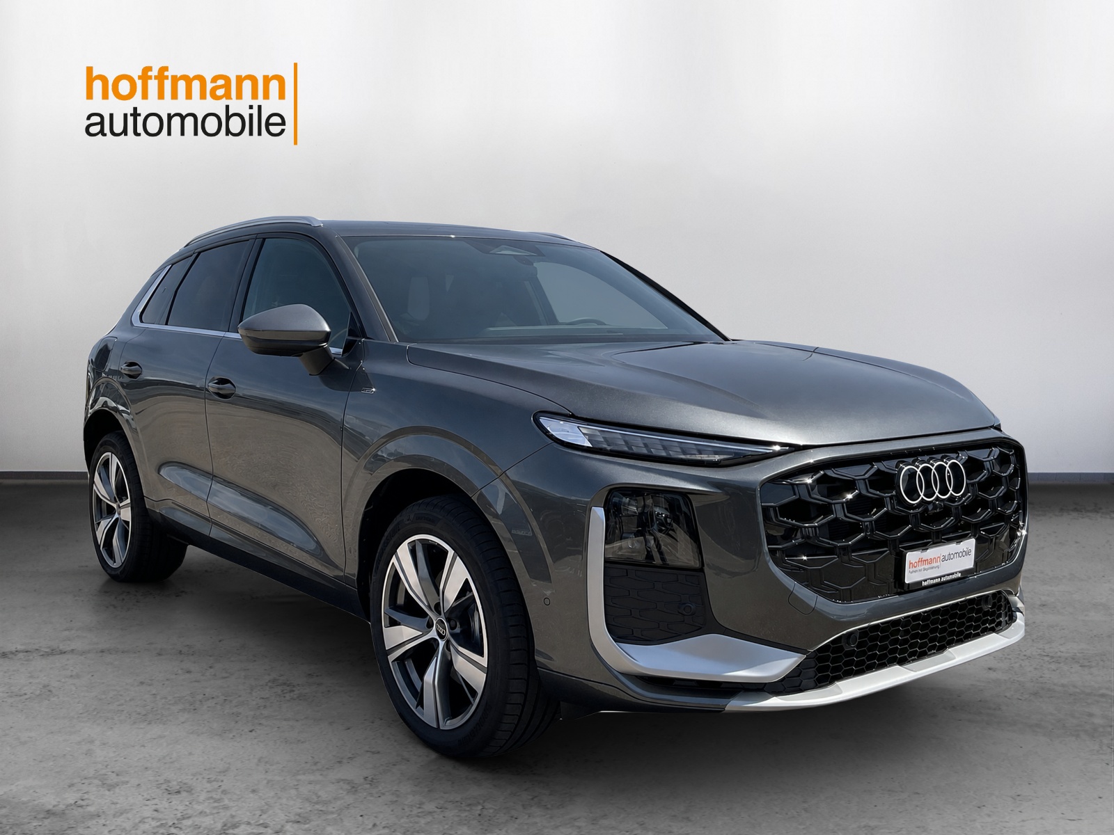 AUDI Q3 SUV e-hybrid 200 kW S tronig-image-2