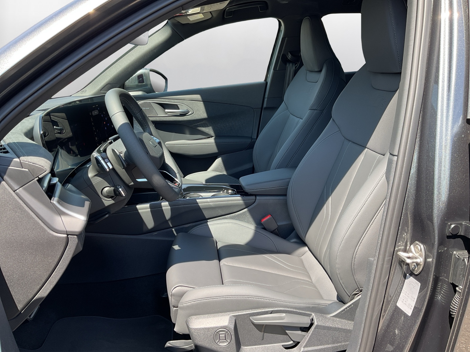 AUDI Q3 SUV e-hybrid 200 kW S tronig-image-9