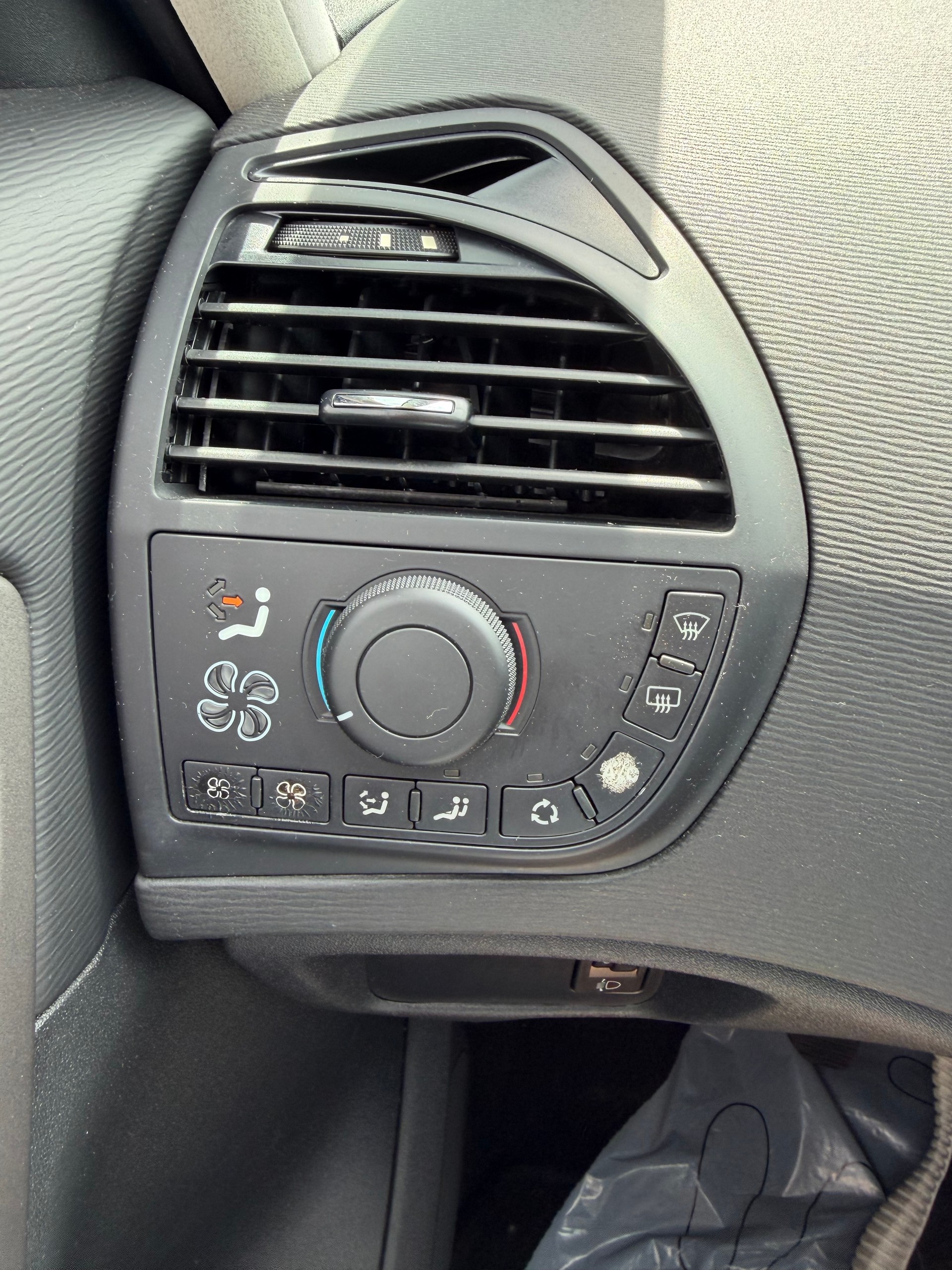 CITROEN Grand C4 Picasso 1.6 HDI 16V Dynamique-image-9