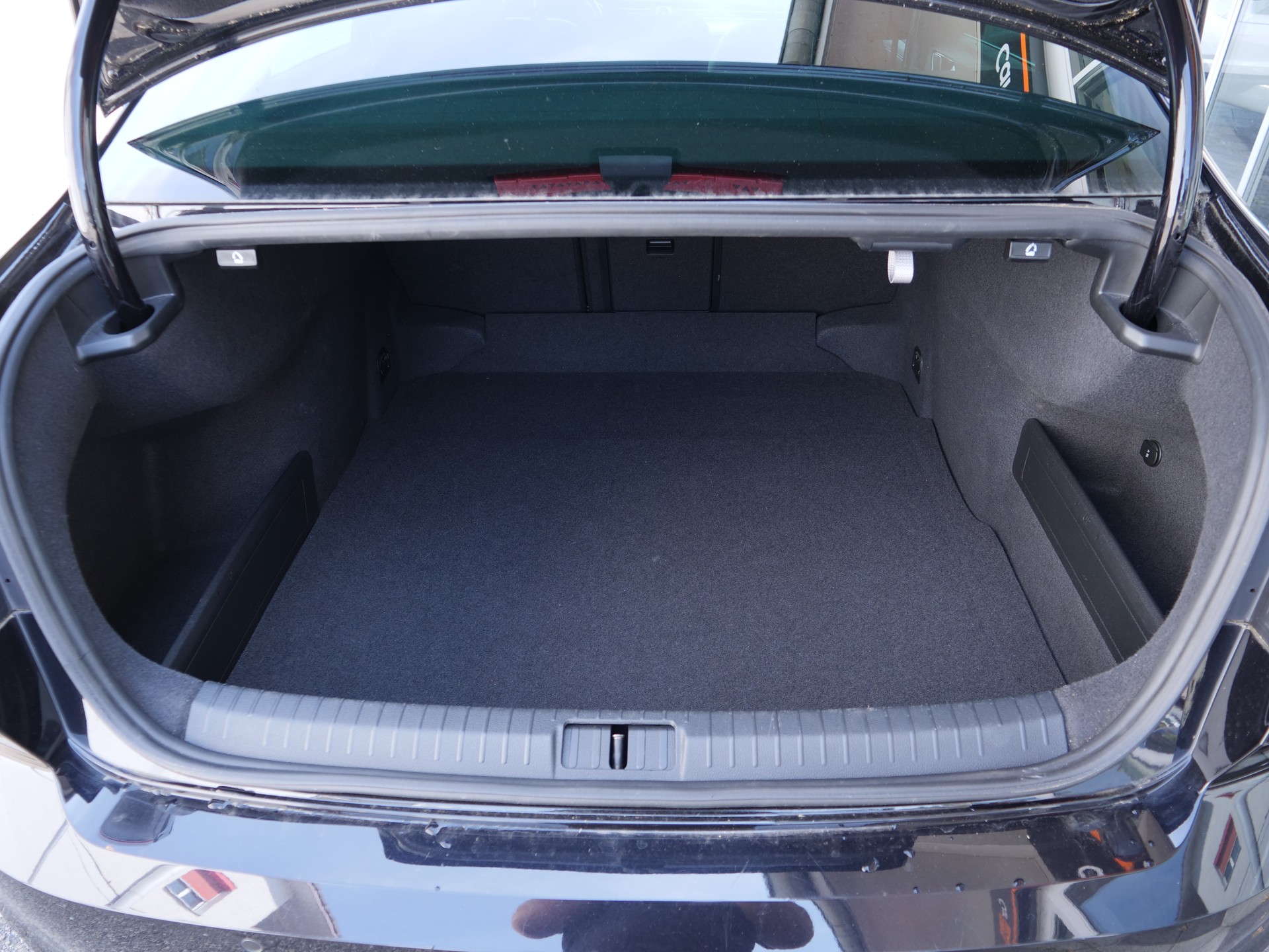 VW Passat 2.0 TDI SCR BMT Highline DSG-image-15