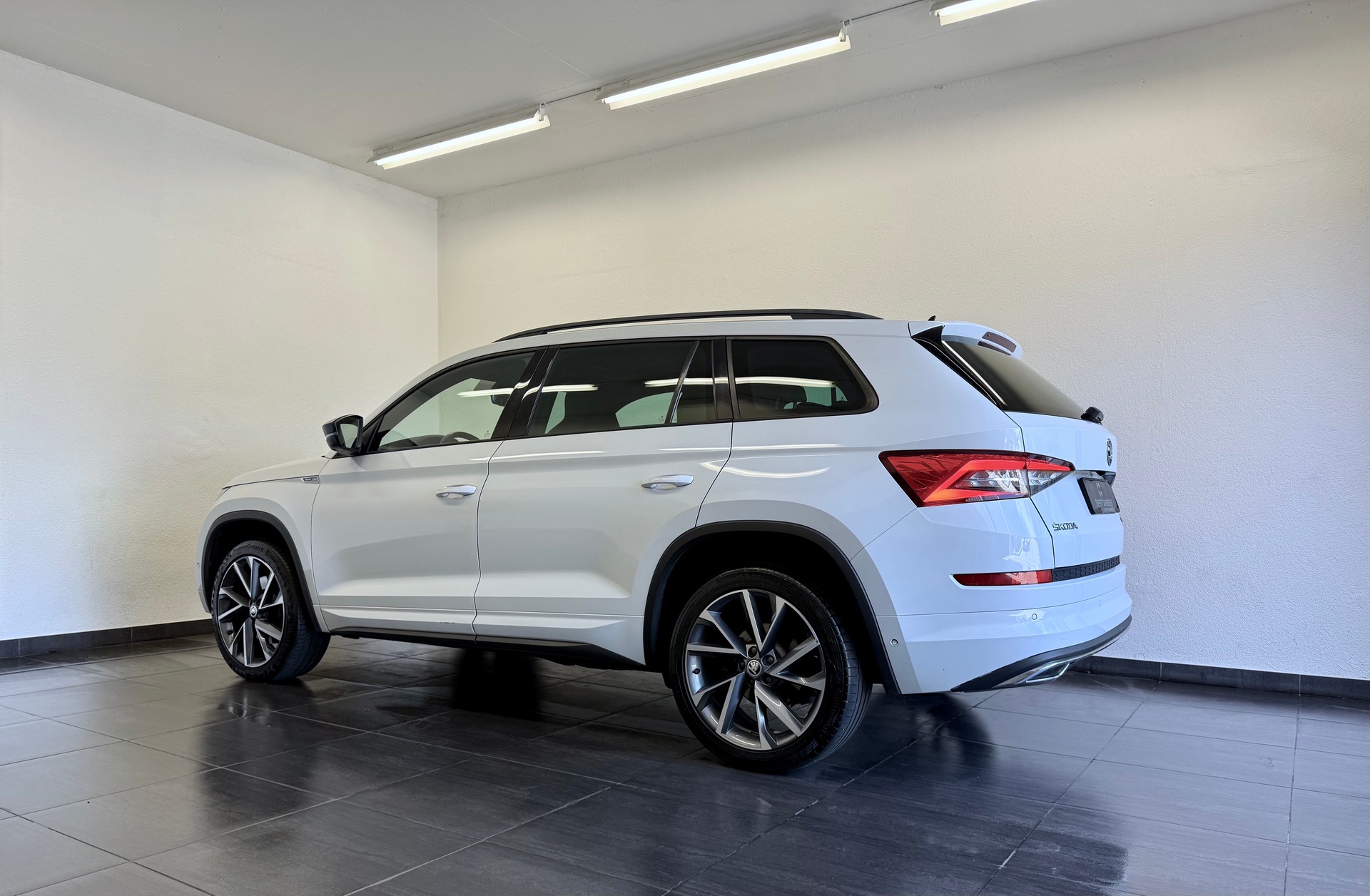 SKODA Kodiaq 2.0 TSI 4x4 Sport Line *AHK -2200 kg*-image-7