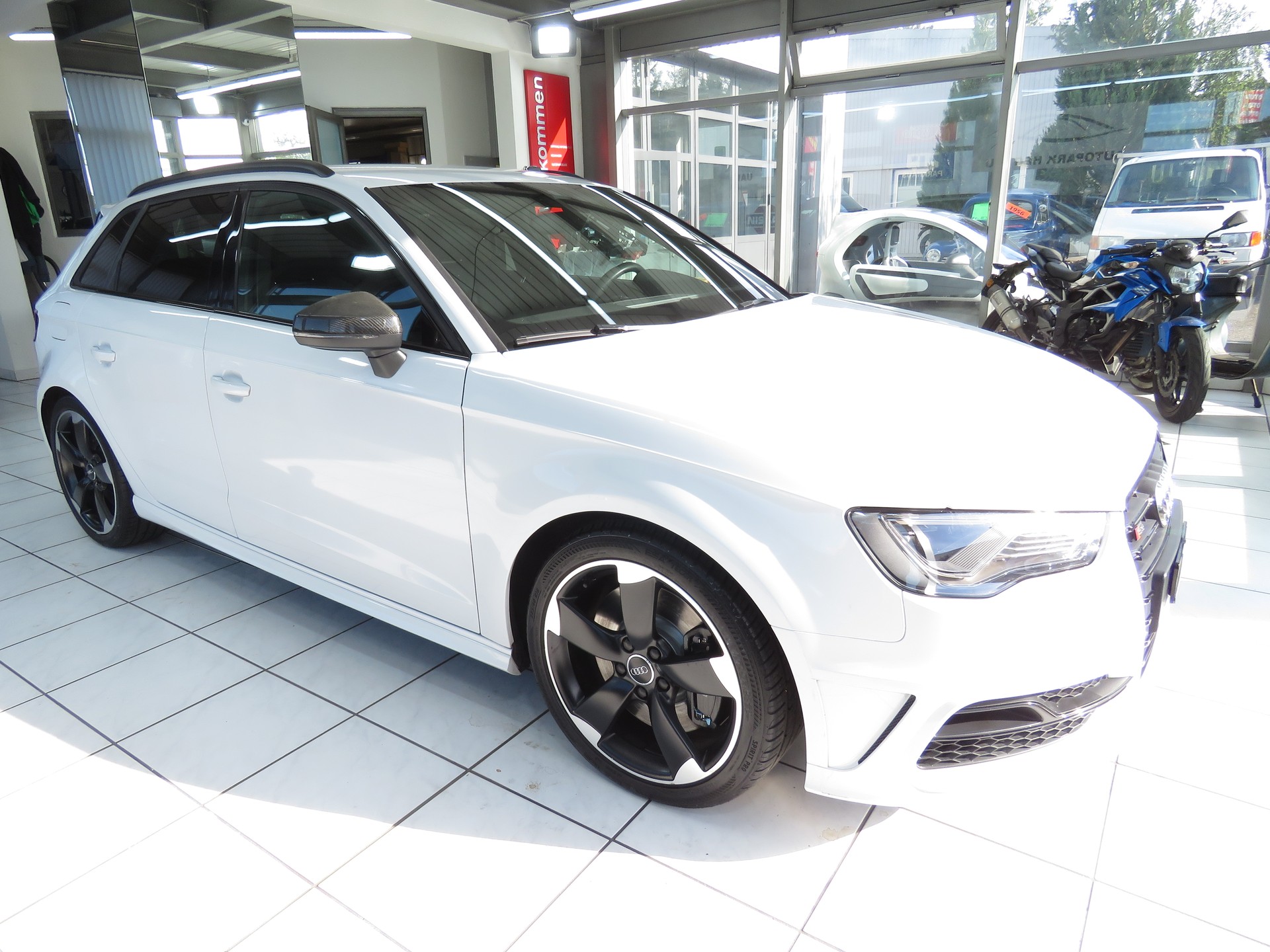 AUDI S3 Sportback 2.0 TFSI Quattro S-tronic (Automat)-image-2