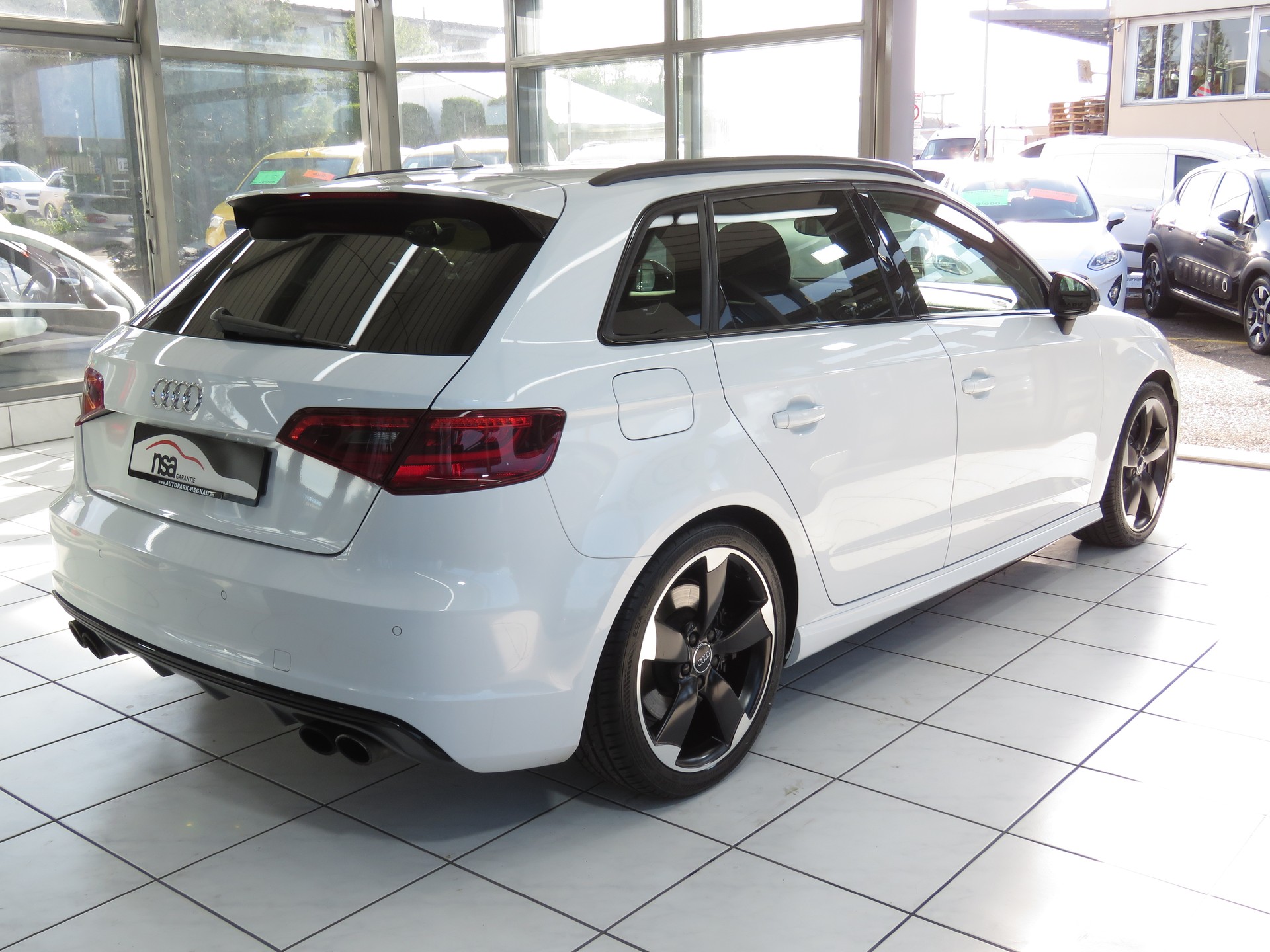 AUDI S3 Sportback 2.0 TFSI Quattro S-tronic (Automat)-image-3