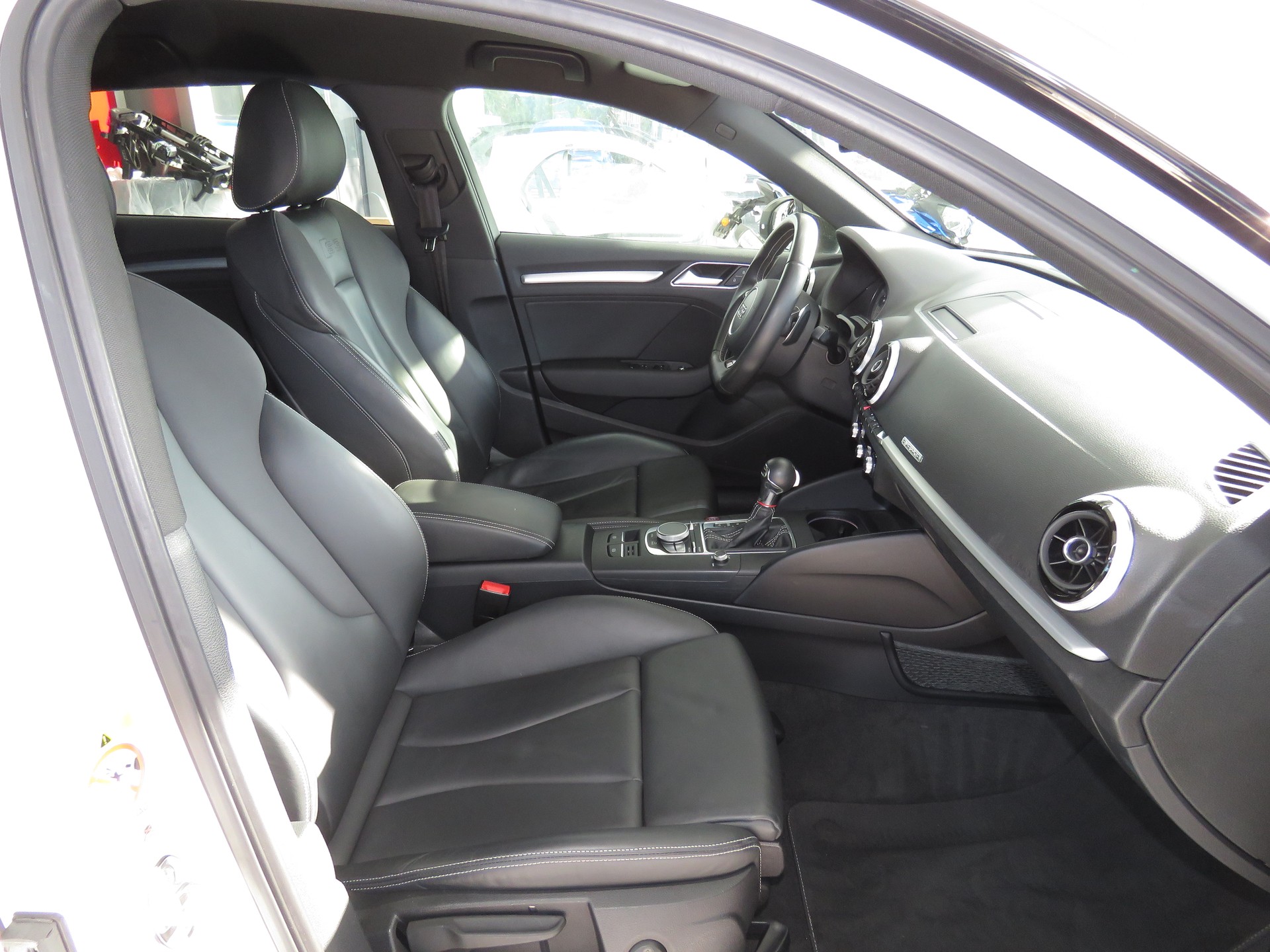 AUDI S3 Sportback 2.0 TFSI Quattro S-tronic (Automat)-image-11