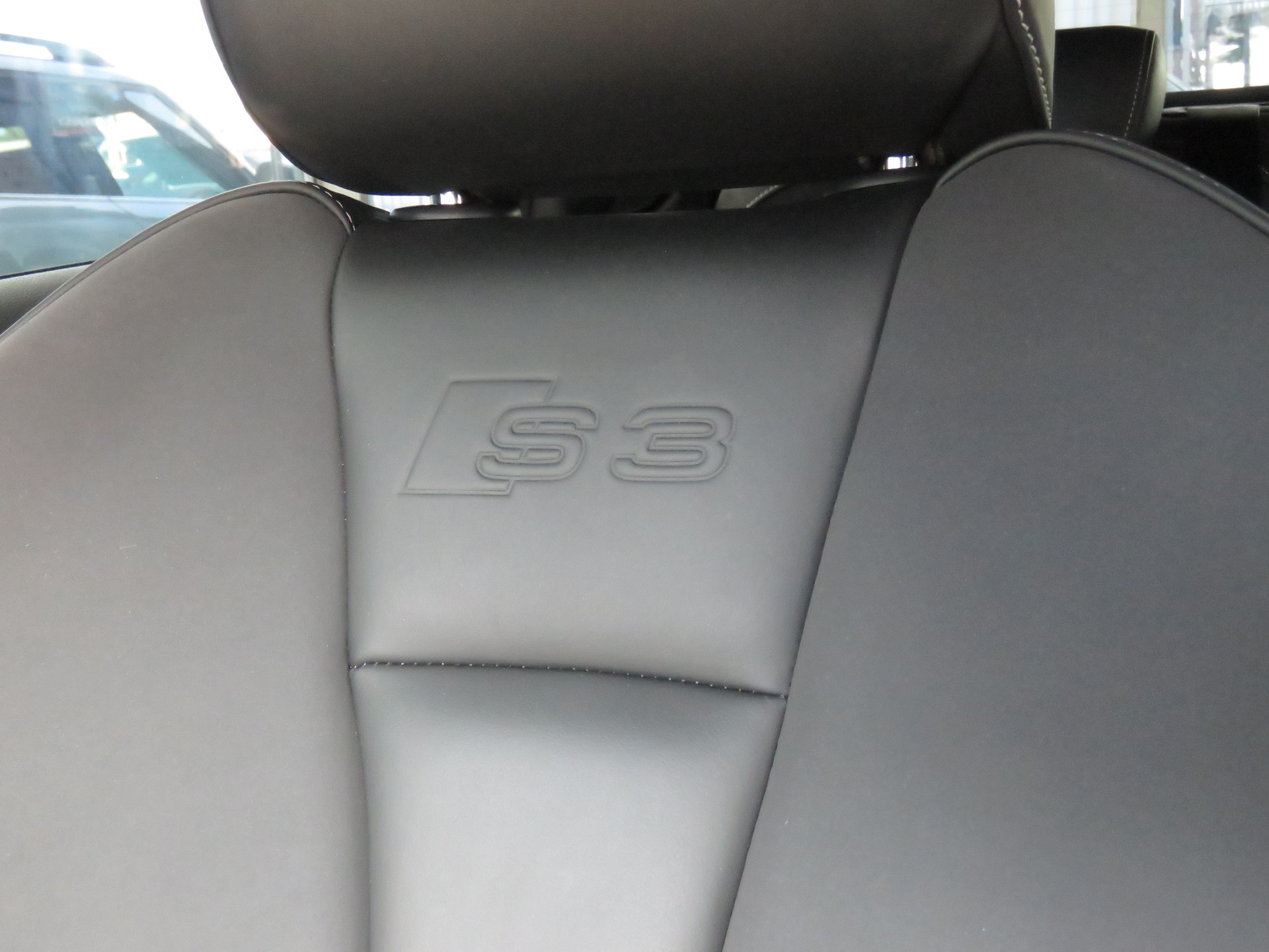 AUDI S3 Sportback 2.0 TFSI Quattro S-tronic (Automat)-image-22