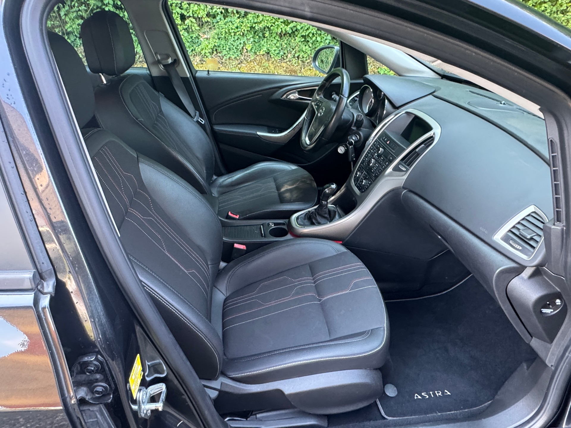 OPEL Astra SportsTourer 1.4i 16V Turbo-image-10