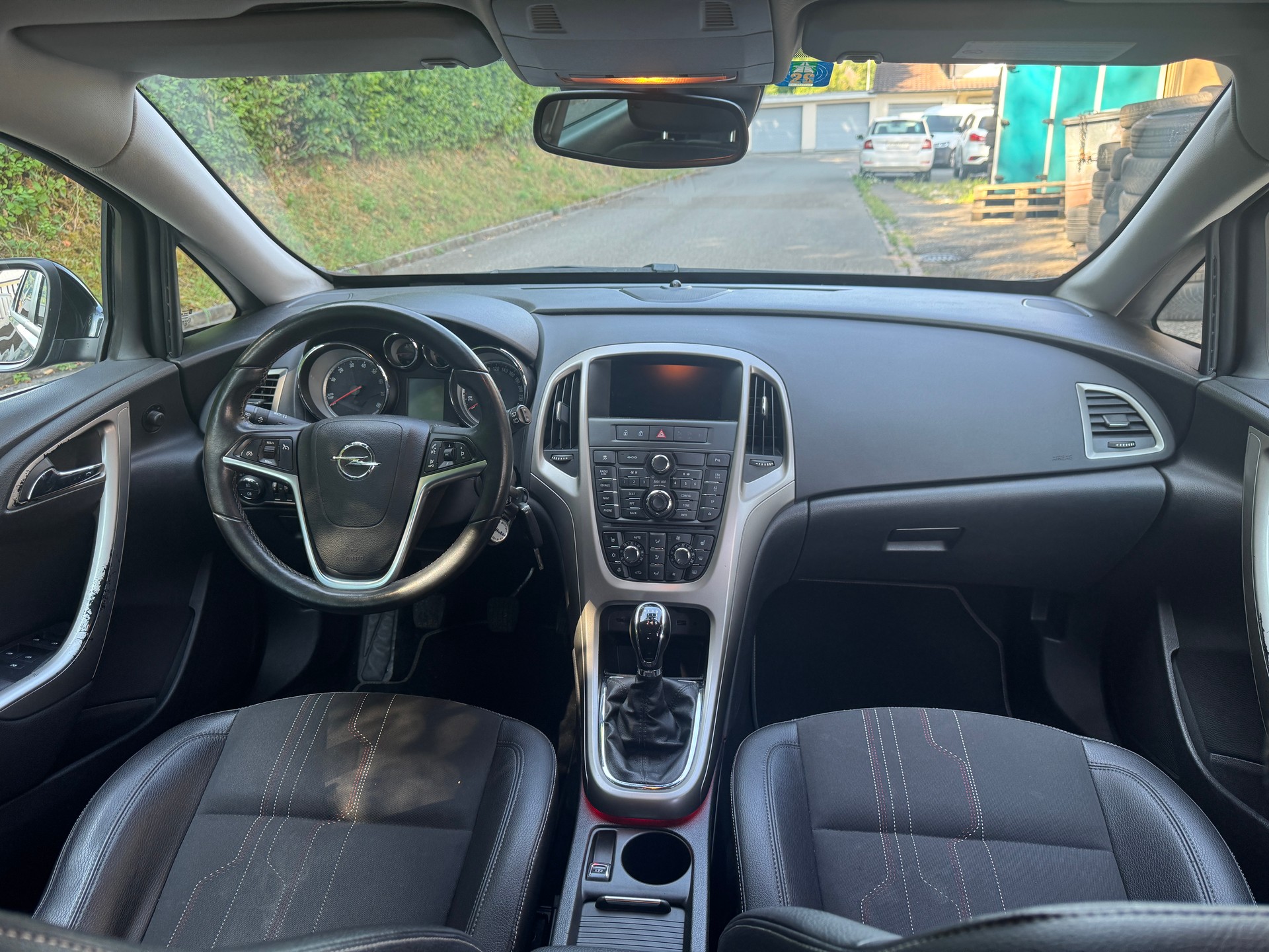 OPEL Astra SportsTourer 1.4i 16V Turbo-image-12