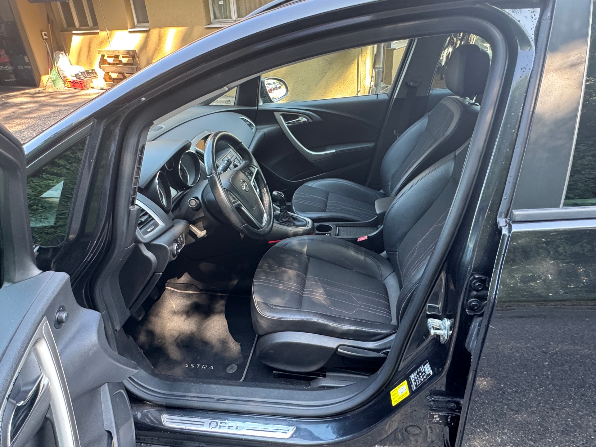 OPEL Astra SportsTourer 1.4i 16V Turbo-image-8