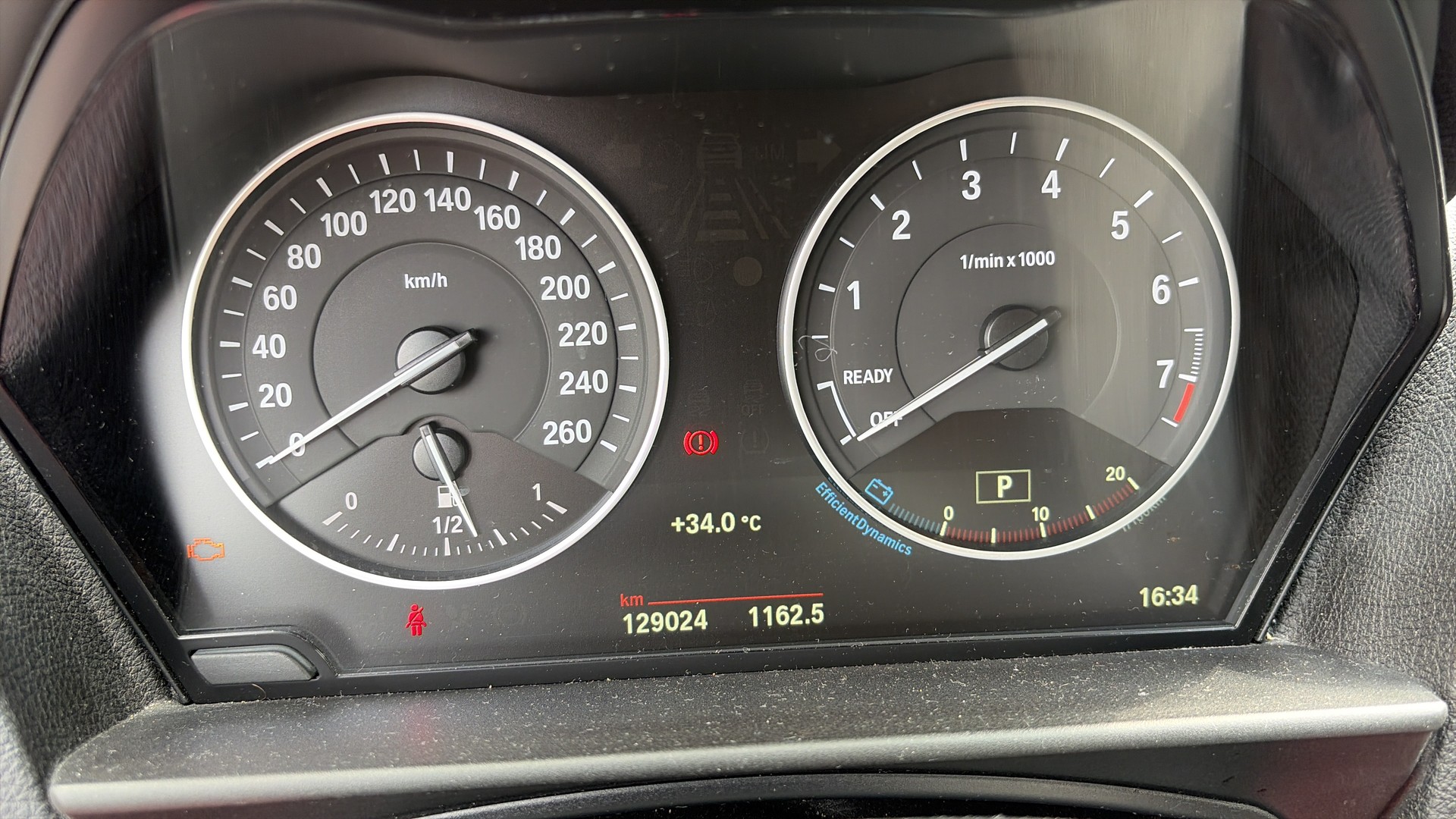 BMW 118i-image-4