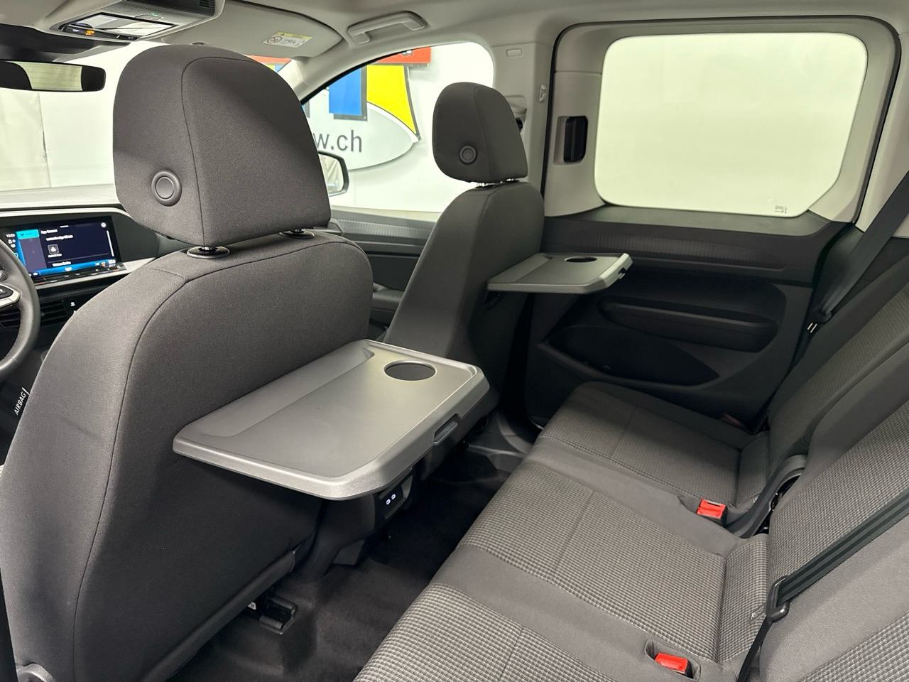 VW Caddy 2.0 TDI Outdoor-image-12