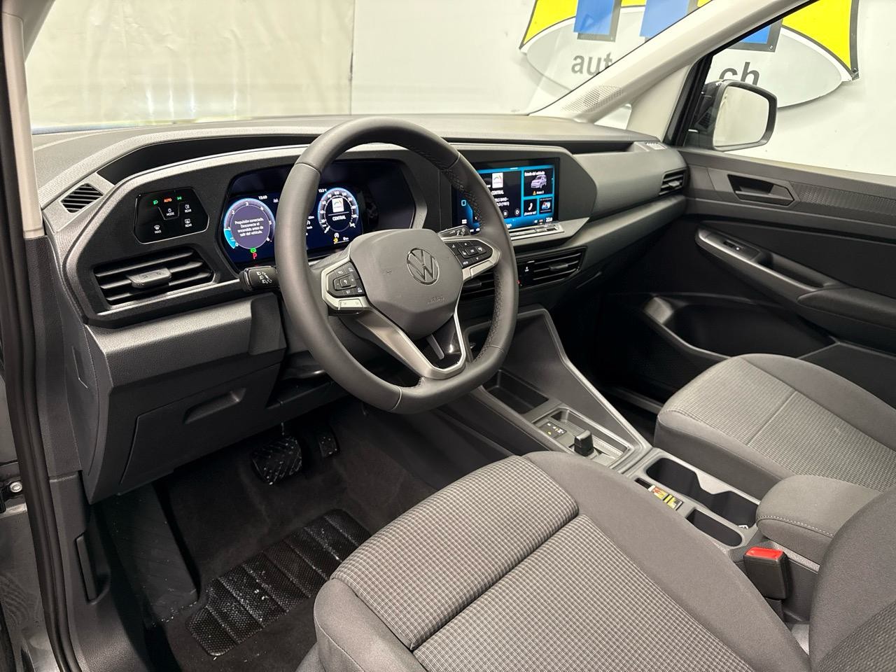 VW Caddy 2.0 TDI Outdoor-showroom-element-2