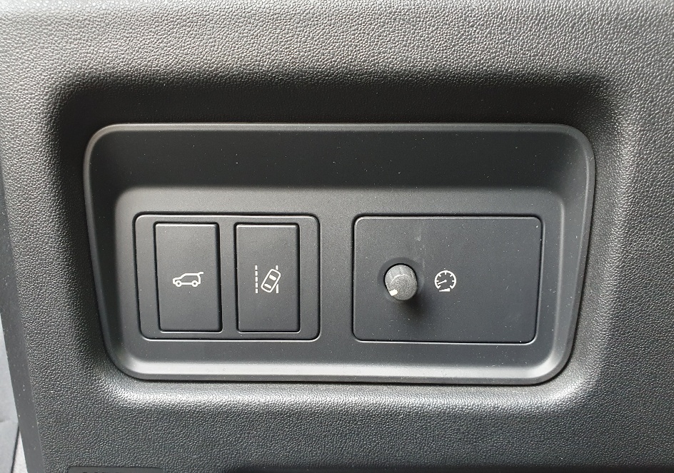 LAND ROVER Discovery Sport 2.0 SD4 HSE AT9-image-18