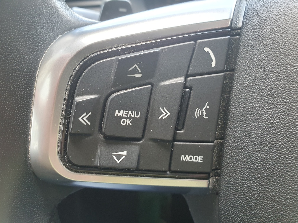 LAND ROVER Discovery Sport 2.0 SD4 HSE AT9-image-9