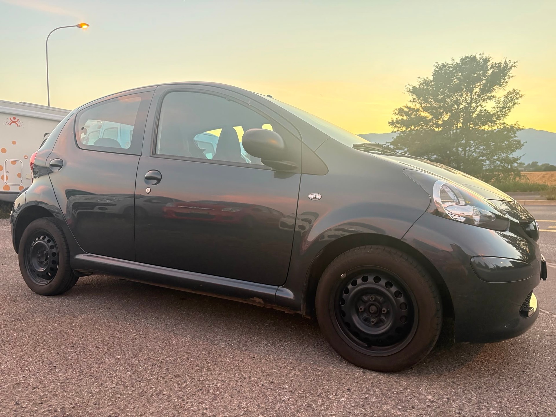 TOYOTA Aygo 1.0-image-1