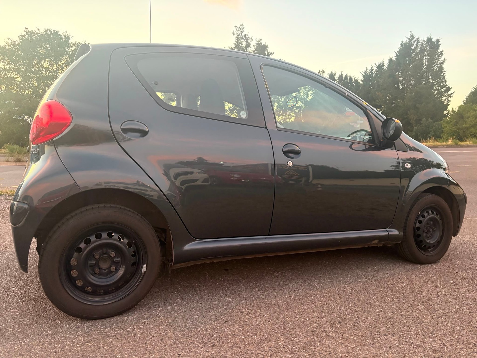 TOYOTA Aygo 1.0-image-3