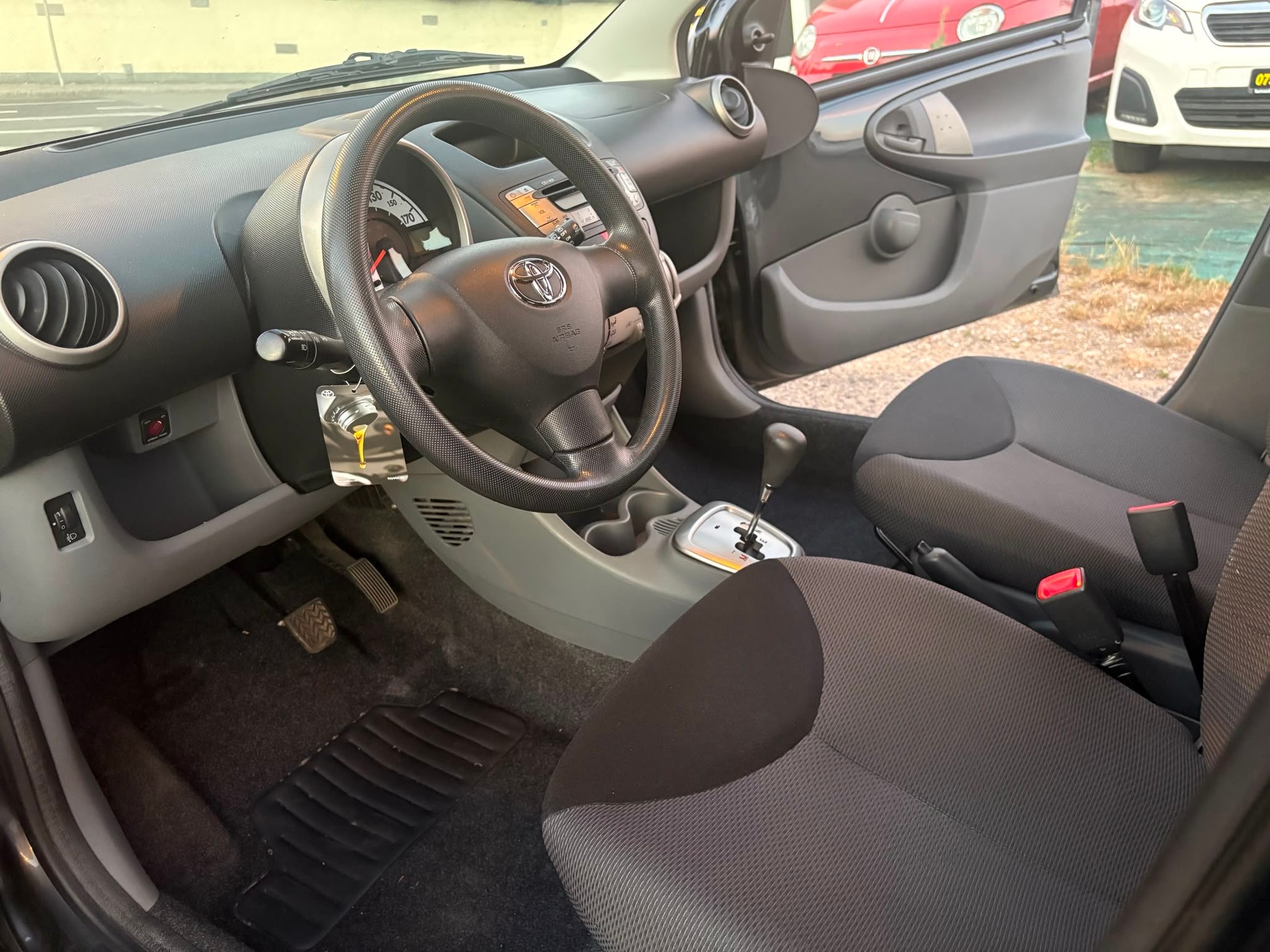 TOYOTA Aygo 1.0-image-7