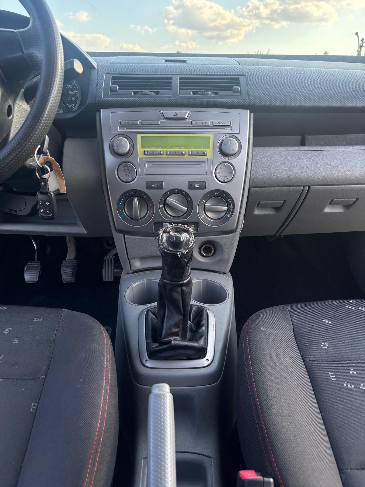 MAZDA 2 1.4i 16V Confort-image-10