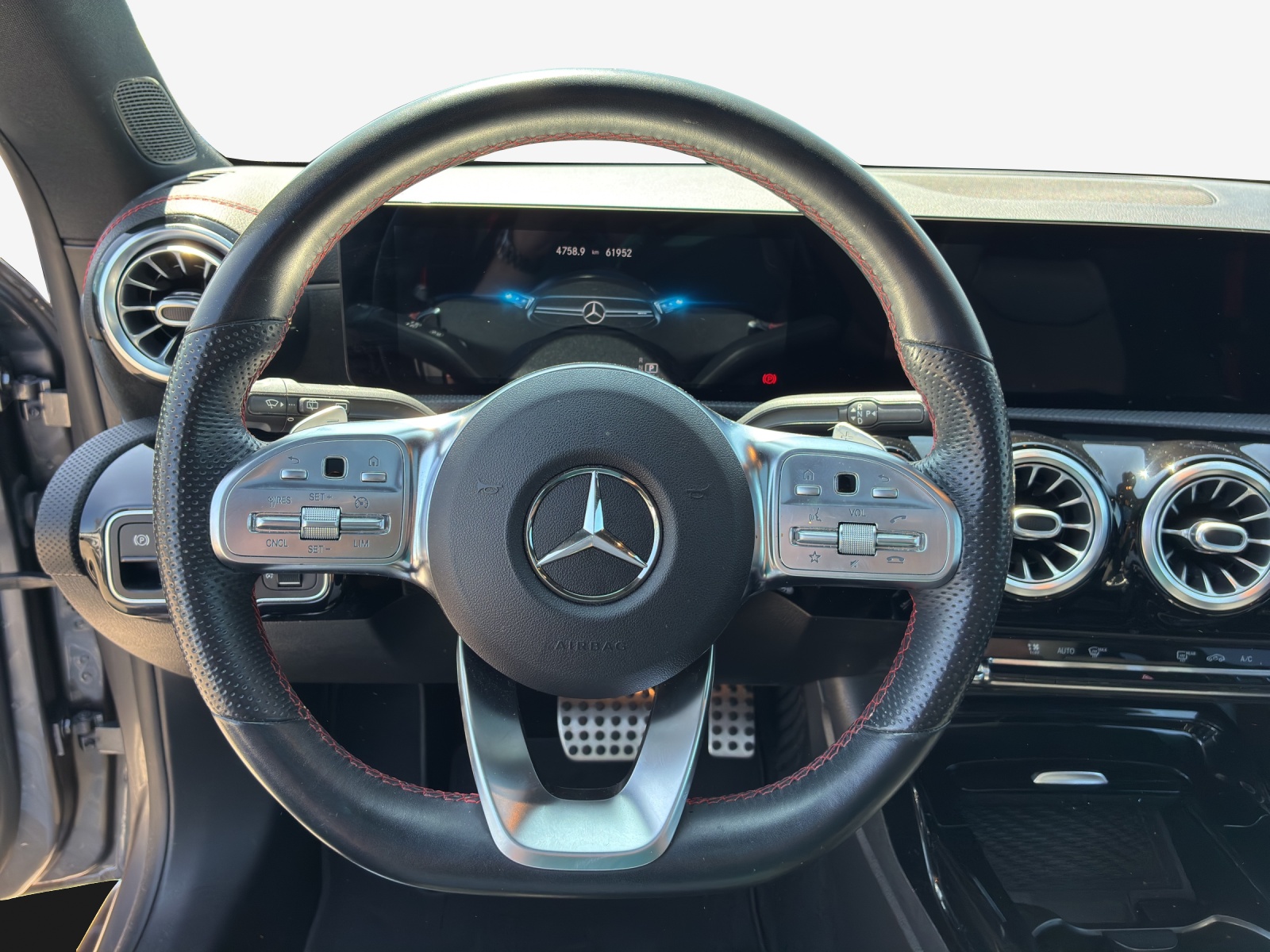 MERCEDES-BENZ CLA Shooting Brake 35 AMG 4Matic 8G-DCT-image-9