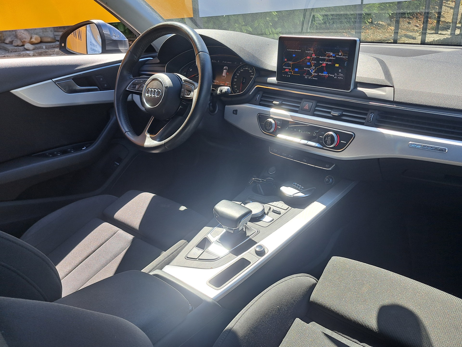 AUDI A4 Avant 2.0 TDI quattro S-tronic-image-2