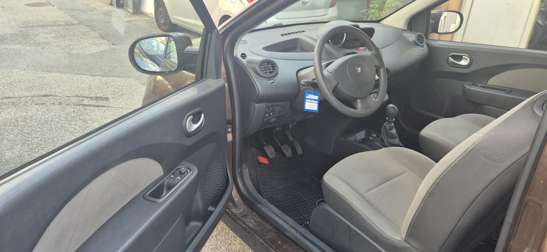 RENAULT Twingo 1.2 16V Expression-image-5