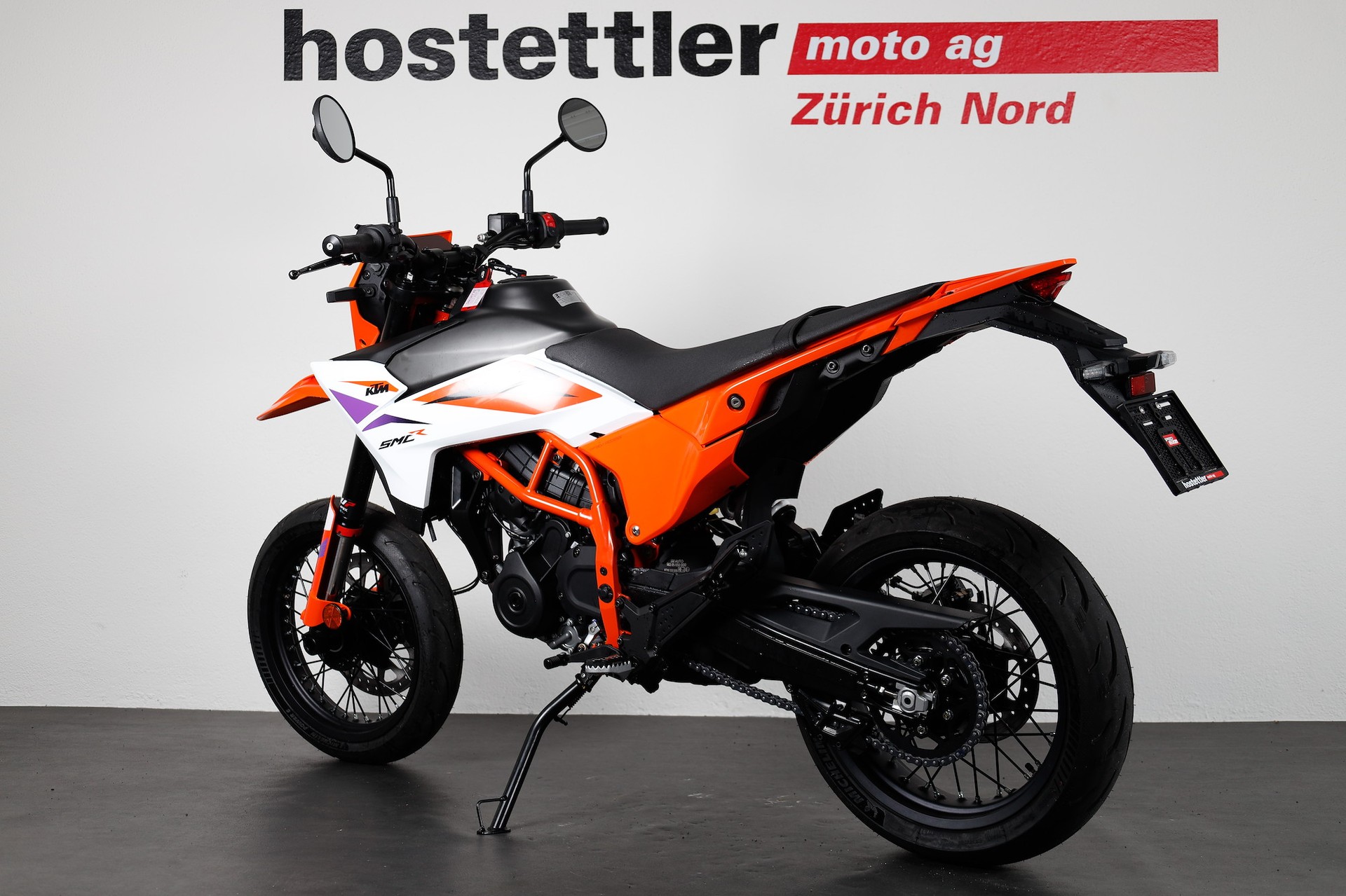 KTM 390 SMC R-showroom-element-3