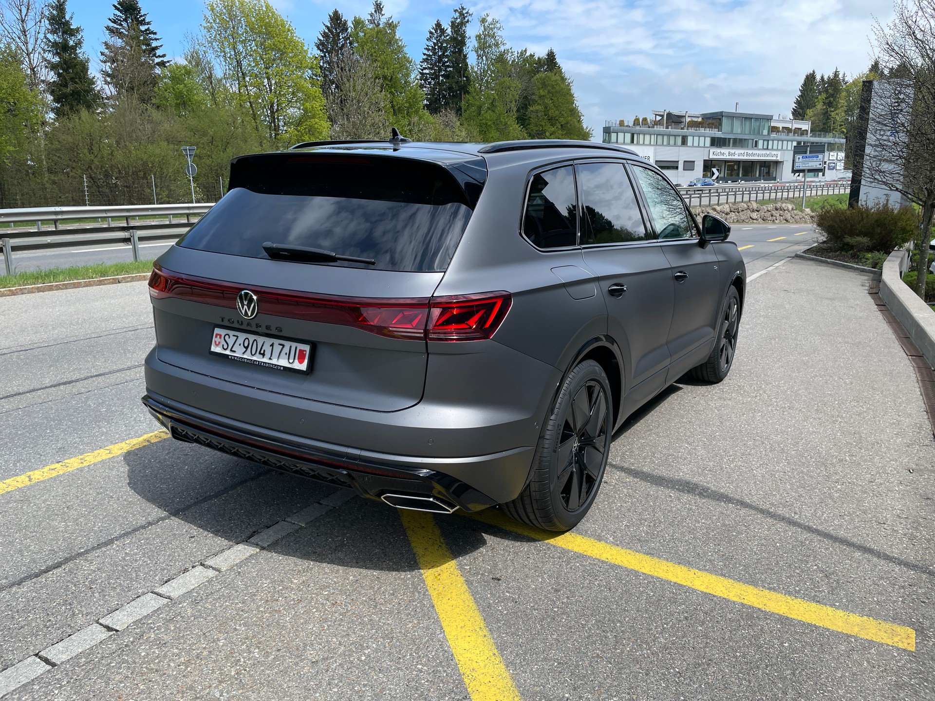 VW Touareg 3.0 TDI R-Line Final Edition Tiptronic-image-5