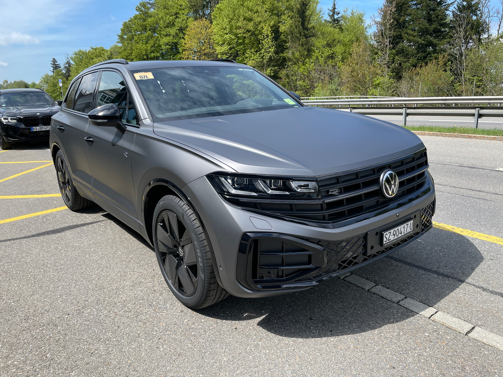 VW Touareg 3.0 TDI R-Line Final Edition Tiptronic-image-2