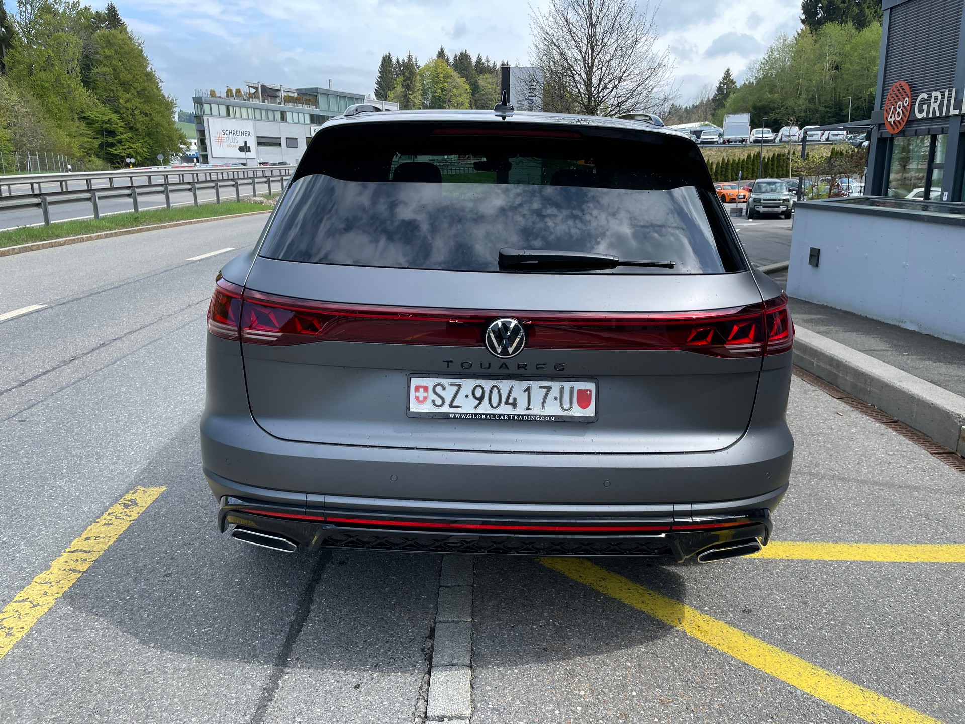VW Touareg 3.0 TDI R-Line Final Edition Tiptronic-image-6