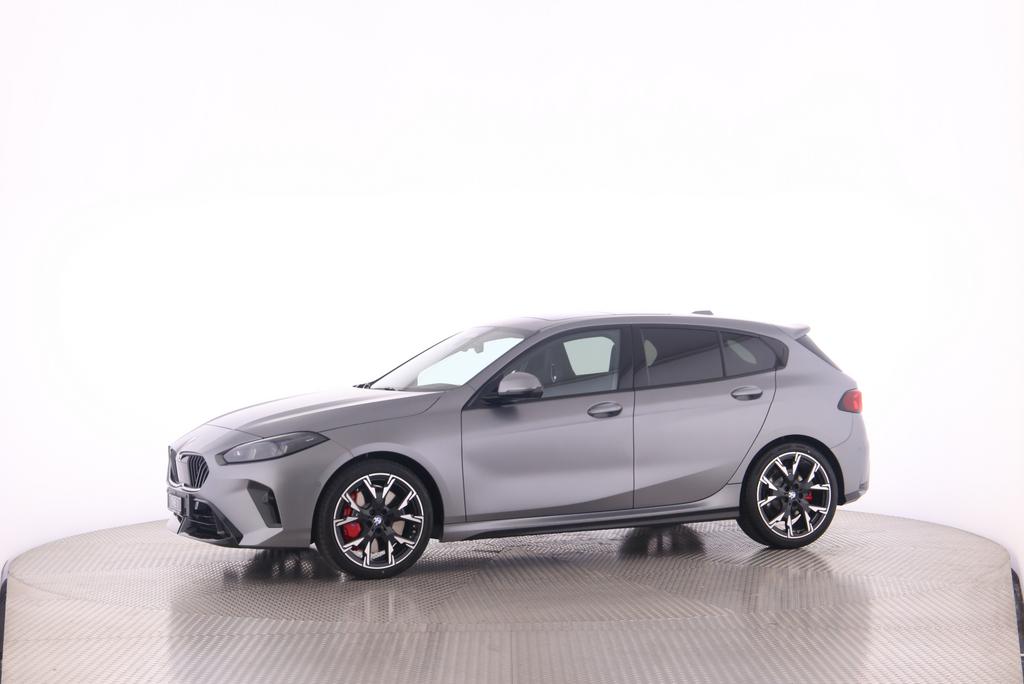BMW 120i-image-13