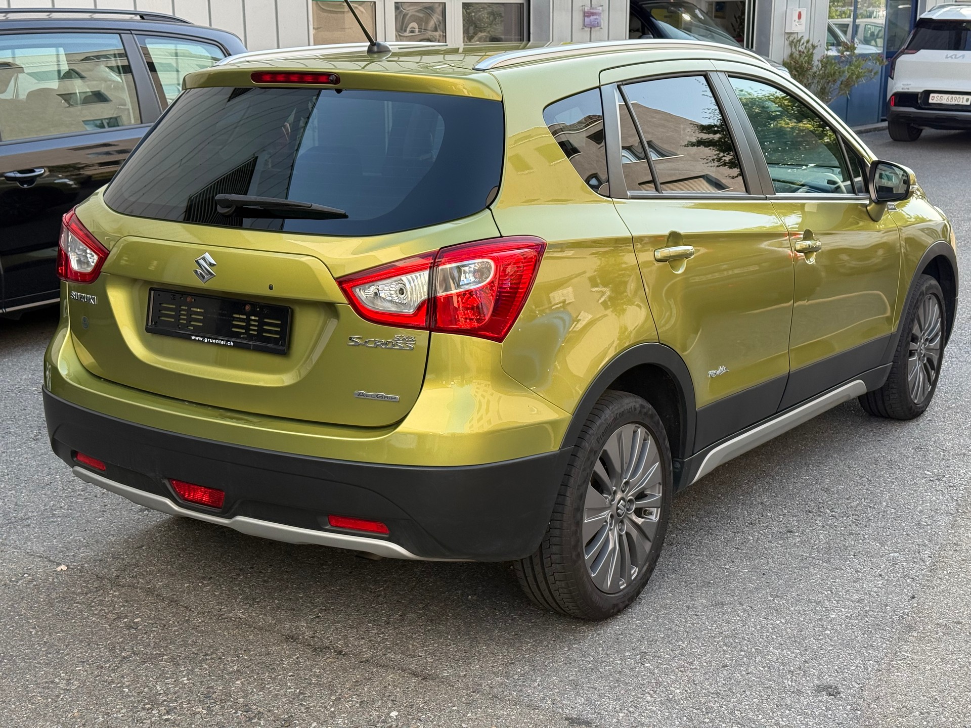 SUZUKI SX4 S-Cross 1.6 TD PizSulai 4WD TCSS-image-4