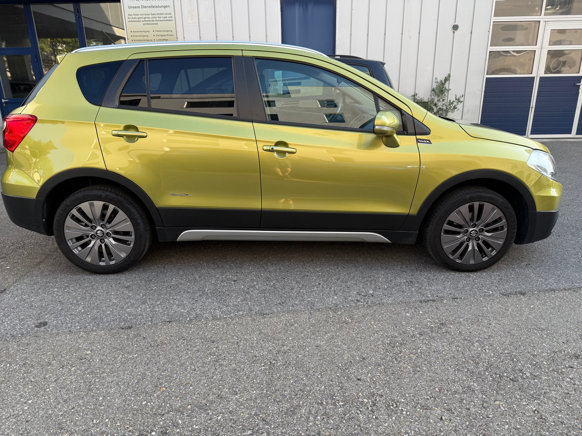 SUZUKI SX4 S-Cross 1.6 TD PizSulai 4WD TCSS-image-3