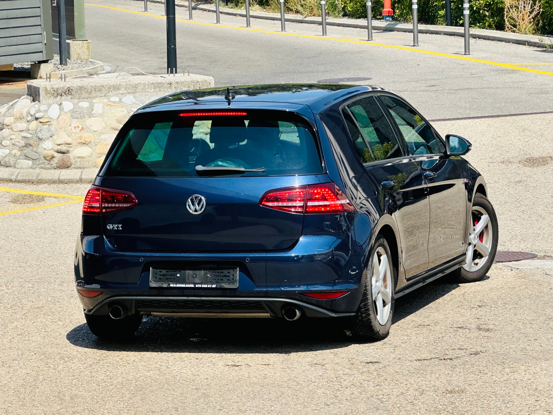 VW Golf 2.0 TSI GTI-image-6