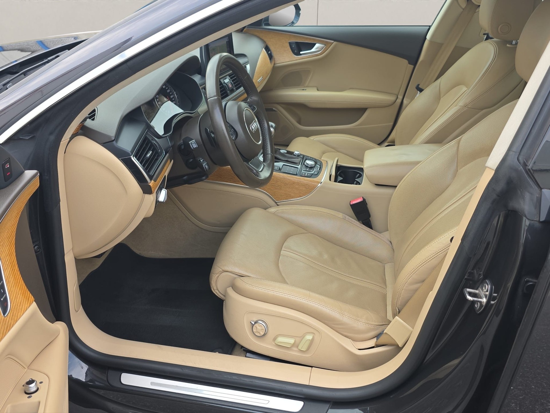 AUDI A7 Sportback 3.0 TDI quattro S-tronic **S-LINE**-image-8