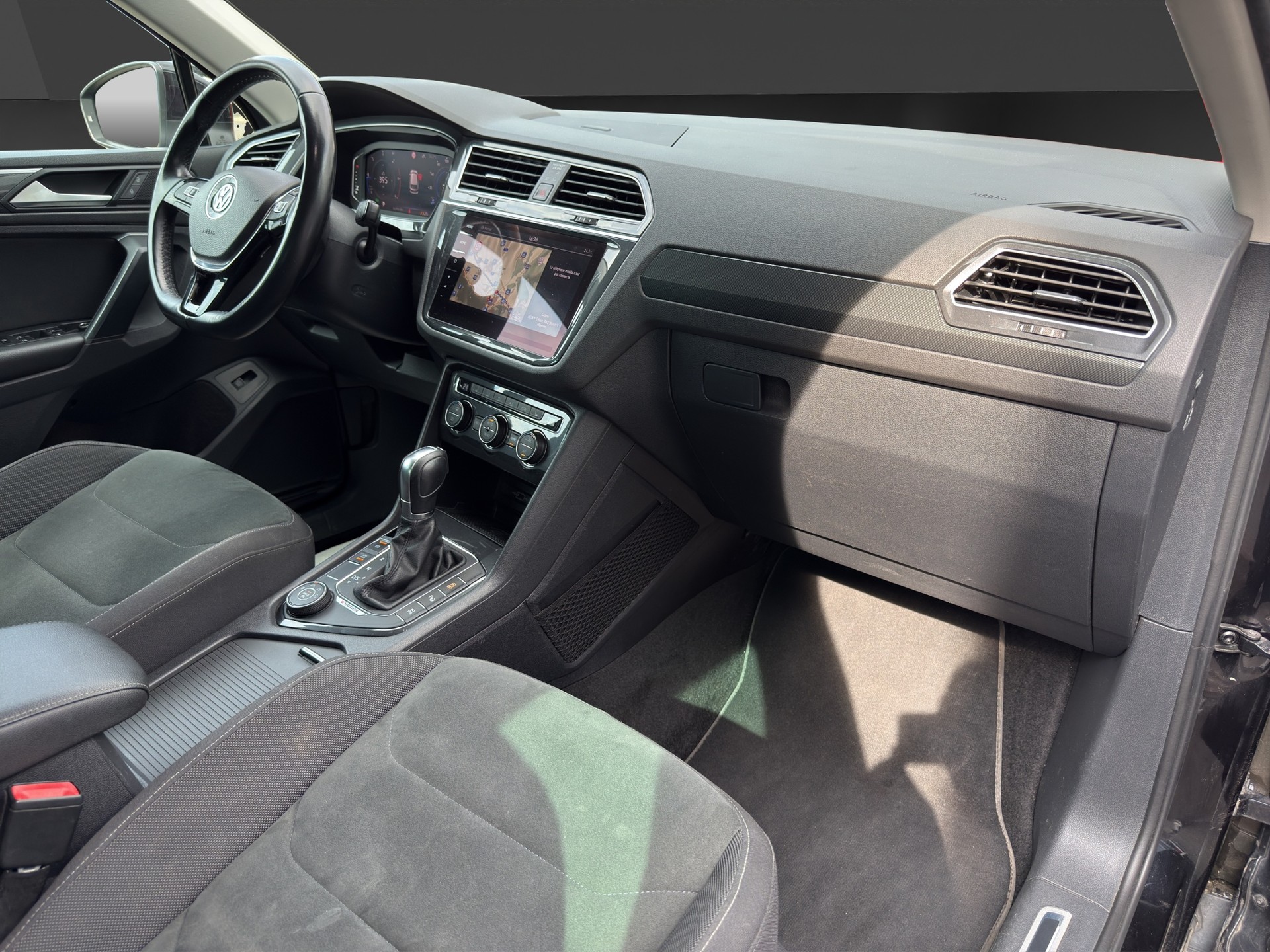 VW Tiguan 2.0 TDI SCR Highline 4Motion DSG-image-12